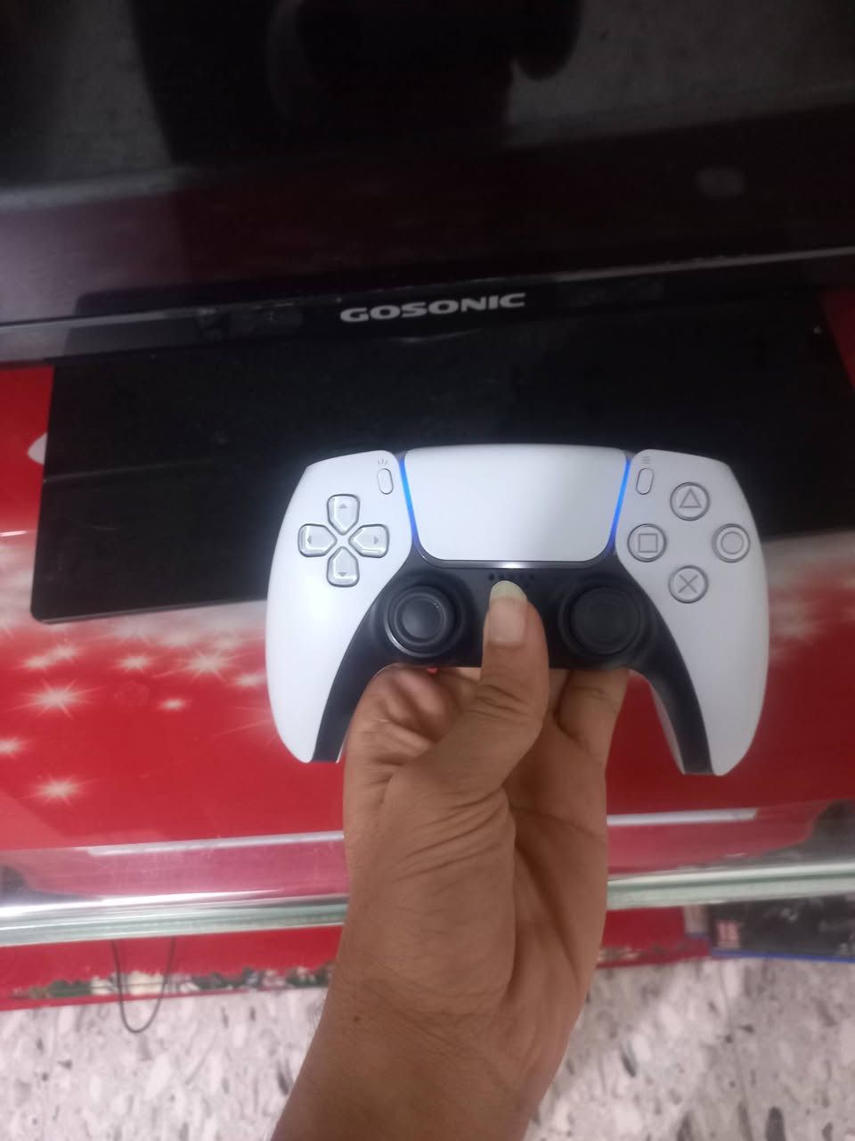 سلام عليكم عندي بلي فايف سلم.  ذكره واحد تيره. مستخدم  اقل الشهر زلغ ما بي  مكفول من اي شي اخذ تحديث محدث عندك يدات بلي فايف. وحده اصليه الي هيه البيضه والثانيه تجاريه  زئد اذه أتريد اسويلك حساب مجاني بي متين لعبه مجانيه سعره. ست ميه وخمسين 650 لا تنسون يده ثانيه. سلم ذكره واحد تيره 
*********** متواجد واتساب
