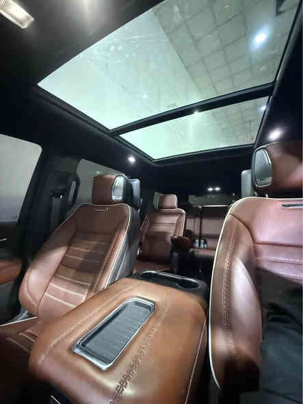 * GMC 2023 ( كاز)  DURAMAX دنلي ايلتمد 
* 
* فول اعلى فئه الوحيدة كاز  استيراد خاص رقم بصرة مميز 
* محرك وكير ستوك ما مفتوحه ولا ملعوب بيه بشرط 
* المحرك: ديزل توربو سعة 3.0 لتر سداسي الأسطوانات.
* القوة الحصانية: 277 حصان.
* عزم الدوران: 460 رطل-قدم (حوالي 624 نيوتن متر).
* ناقل الحركة: أوتوماتيكي بـ 10 سرعات.
* نظام الدفع: دفع خلفي أو رباعي.
* مدى القيادة: يصل إلى 765 ميلاً بخزان واحد ممتلئ
 مقاعد جلدية قرميدي 
لمسات من الخشب الأصلي والألومنيوم نظام الصوت: نظام صوت Bose مع 10 مكبرات صوت 3 شاشات عرض نظام التعليق الهوائي (جيوبلس) لايت عدسه زنون ولد نهاري دوسه وصندوك كهرباء داخل السيارة ملكي Vip منفصل كامرات 360 درجه رادارات جانبيه وامامي وخلفي اشاره ترحيب حساسات امامي خلفي كشن هزاز تشغيل عن بعد تبريد مركزي سياره بية هواي مواصفات ….
*********** الزبير
