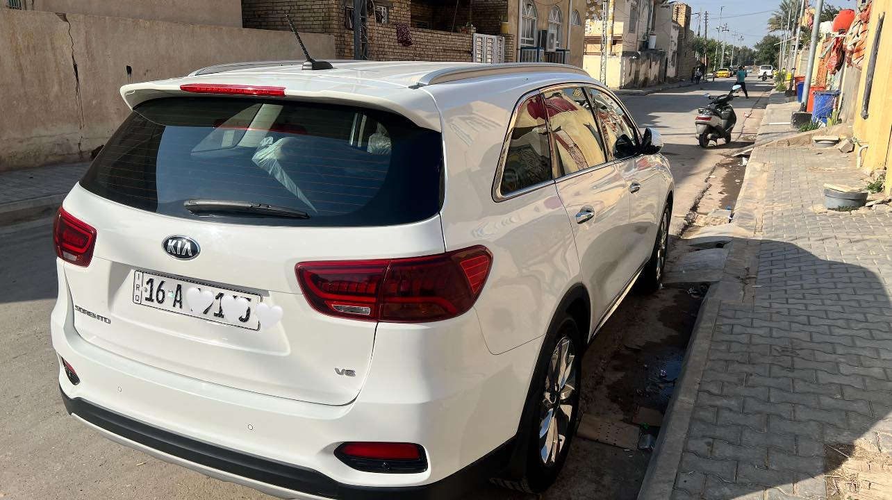 السلام عليكم….
سورنتو 2019 شكل 20 السعر (265) وبيها مجال 
مكفولة كفالة عامة ماشية 63 سيارة مال جناي رقم قادسية مشروع وطني .
بصمة 
مري شفط
جنطة كهرباء 
كشافات زينون
حساسات امامي خلفي 
شاشة كبيرة 
اربع انضمة قيادة 
وباقي الموصفات معروفة 
مكاني واسط مركز المدينة 
(***********)
