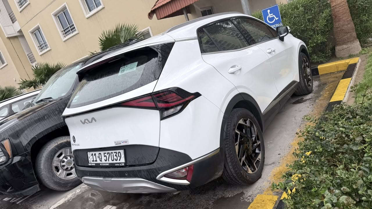 السلام عليكم ،

كيا سبورتج 
2024
ماشية ٨ الاف كيلو فقط
بدون صبغ او بارد
ضمان الشركة الدولية
رقم بغداد

السعر : 22,200 $

***********
***********
