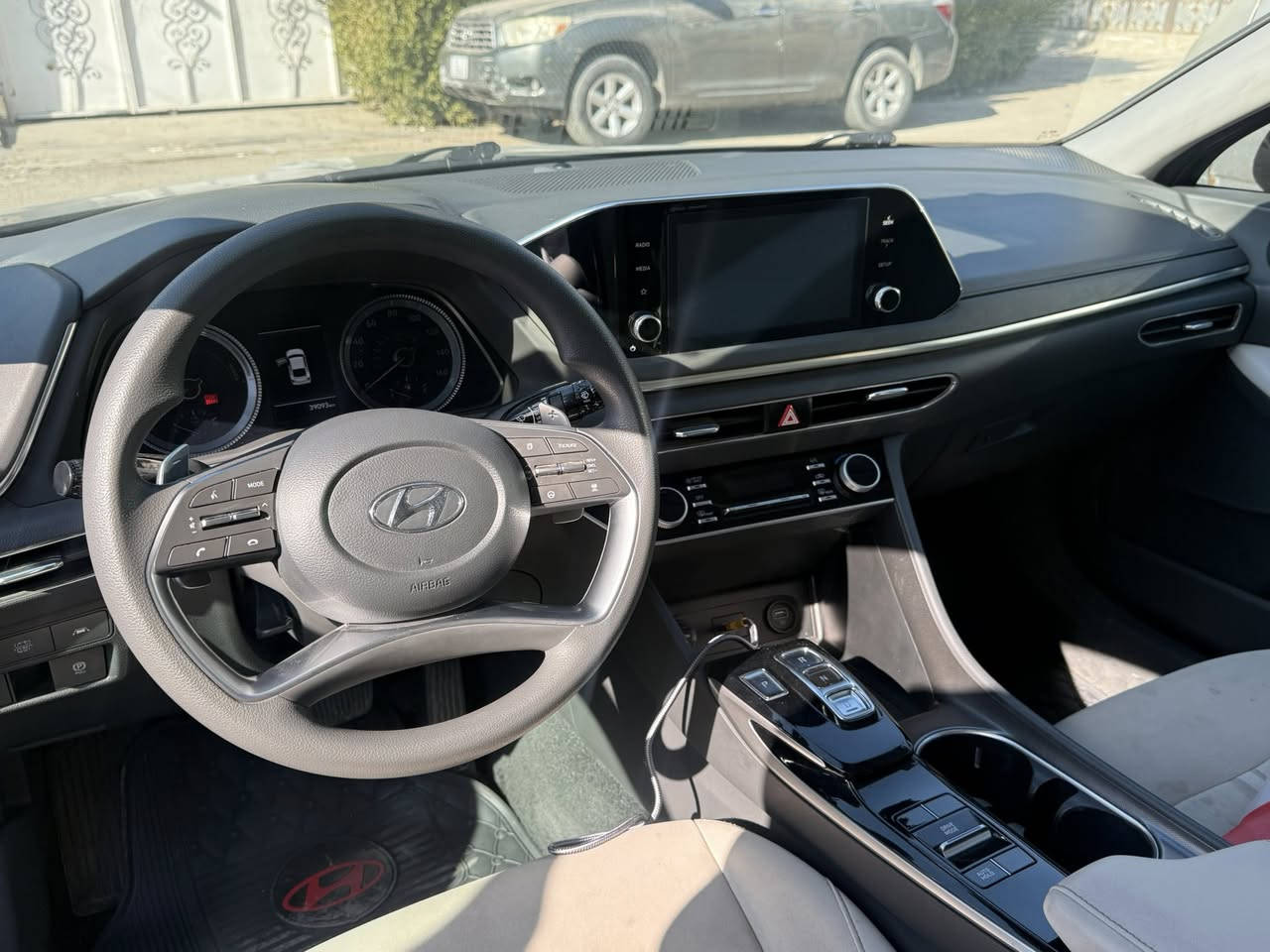 سوناتا هايبرد للبيع
hybrid blue 2023

محركها يكون 2000 وارد امريكي  

فىة البلو رقم بغداد الجديد باسمي

كاميرا  / بصمة / تبريد قطعتين / سايد بريك دكمة

اشاير بالمري / بصمة ابواب / كير دكم 

تحكم ستيرن  شفتات / نقطة عمياء / رادار /  تحديد مسار 

حادث بسيط  الدعامية نفسها الامامية والخلفية وحافة البنيد معدل بارد 

لون سمنتي السياردة جديدة بمعنى الكلمة 
ماشية  24 ميل

السعر 193$ ورقة 
مكاني بغداد جسر ديالى 
للتواصل ***********
