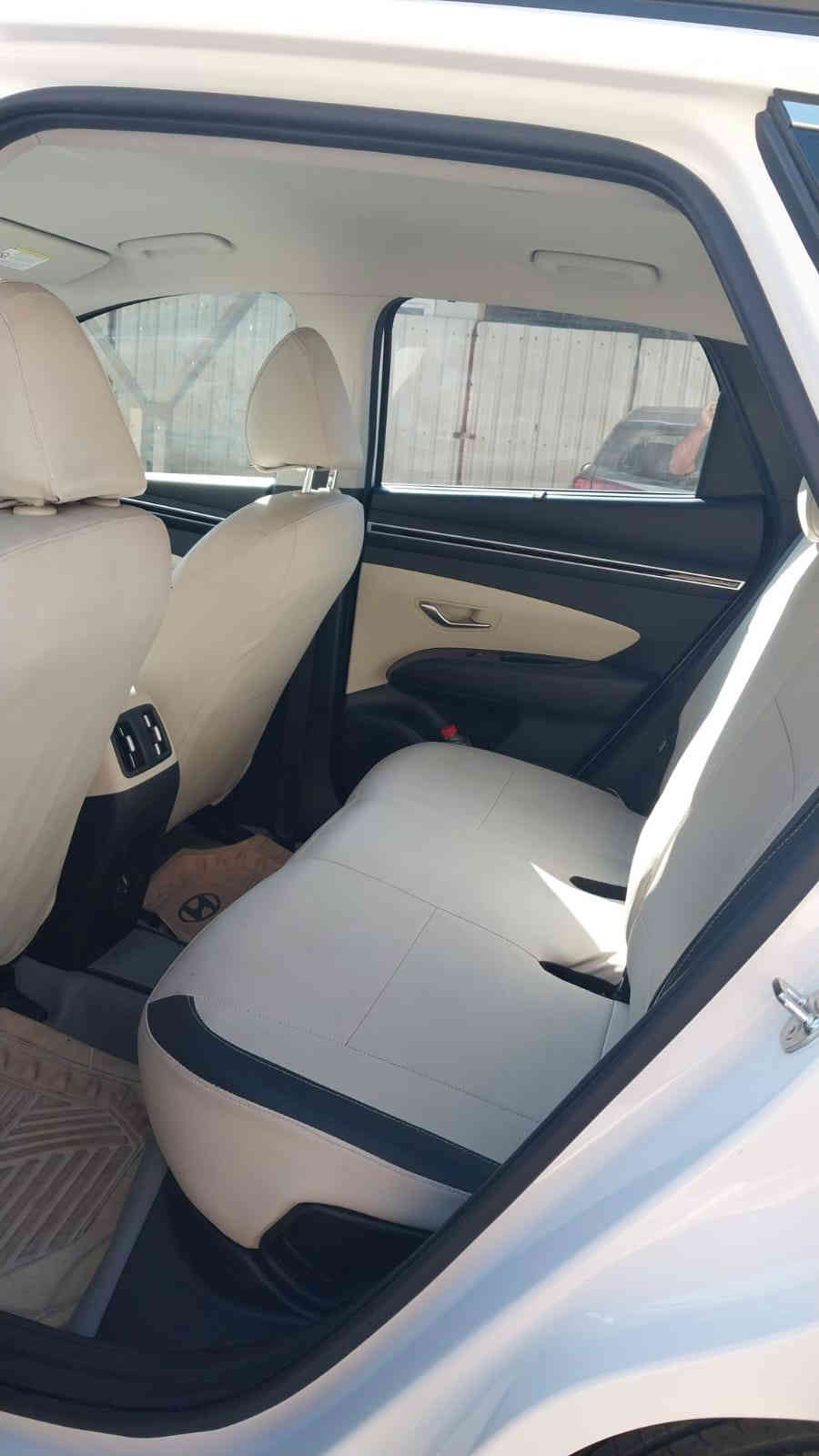 السلام عليكم اخوان توسان موديل ٢٤ خليجية فول قمارة حديد  كراسي كهرباء ومعروفة مواصفات التوسان الباقية مايحتاج اسولفهن ماشية ١٥ الف قابلة للزيادة مدوشمة ارضية وكشنات جلد... بأسم بنية السيارة كفالة عامة عدا صبغ بسيط بالدعامية الخلفية مكان السيارة الرصافة سبع ابكار مجمع الأوقاف قرب معارض الكريعات ..السعر ٣٣ مليون عراقي بيها مجال بسيط للشراي للأستفسار *********** اخواني ملاحظة اني مكلف بالنشر
