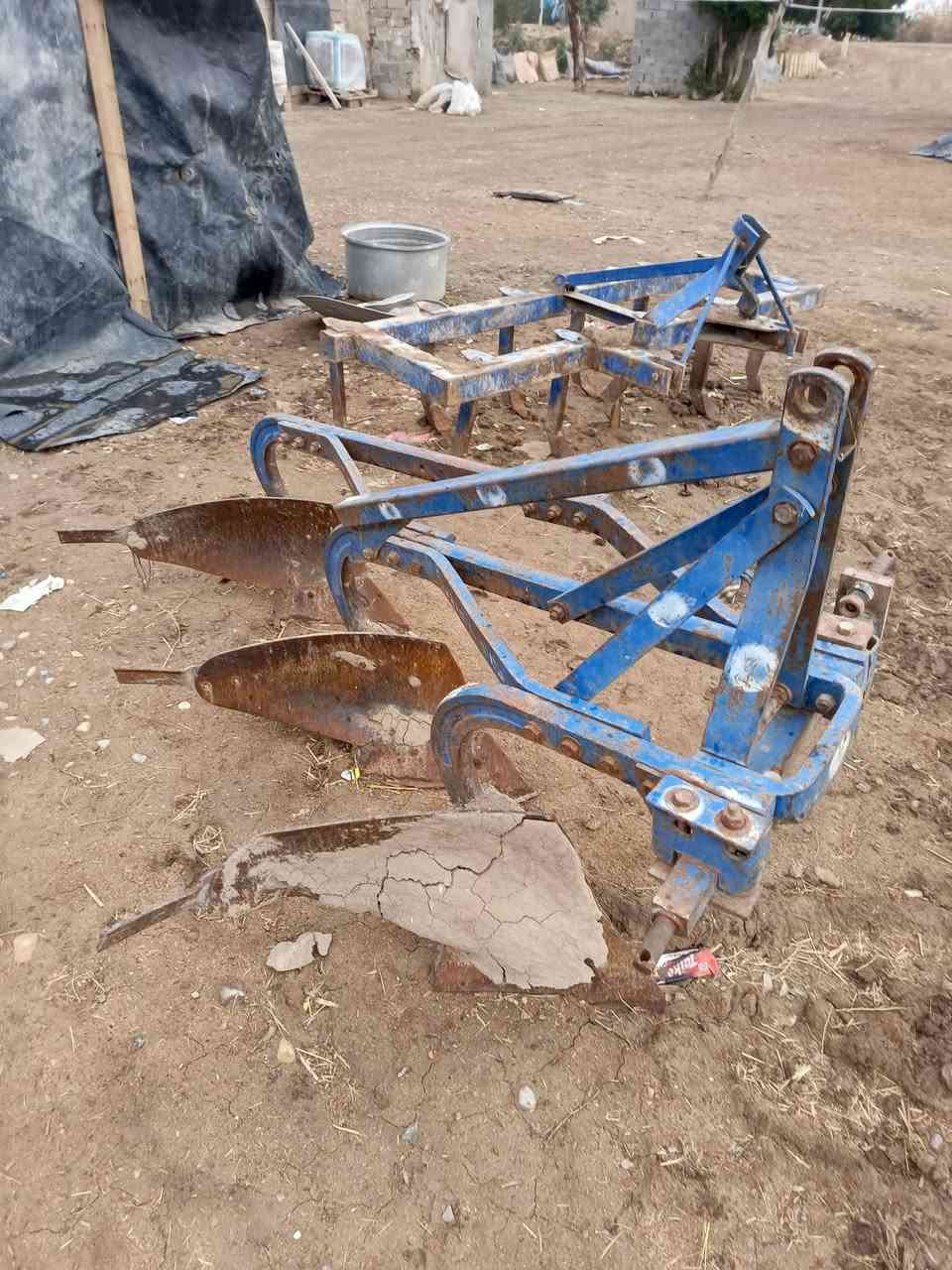 مكينه عنتر 80مع عربانه وفدان وخرماشه مكان ميسان الكحلاء رقم الهاتف ***********
