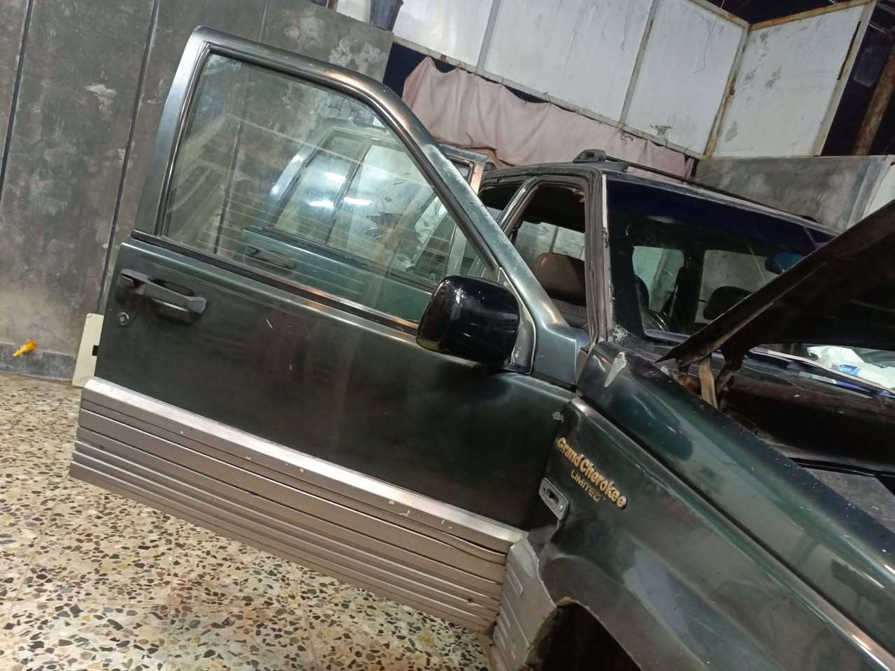 السلام عليكم رايد مراوس فقط مكينه وكير أنضاف موديل 94 رقمىة بغداد راعية موجود تحويل ثاني يوم وهاذة رقمي,***********
