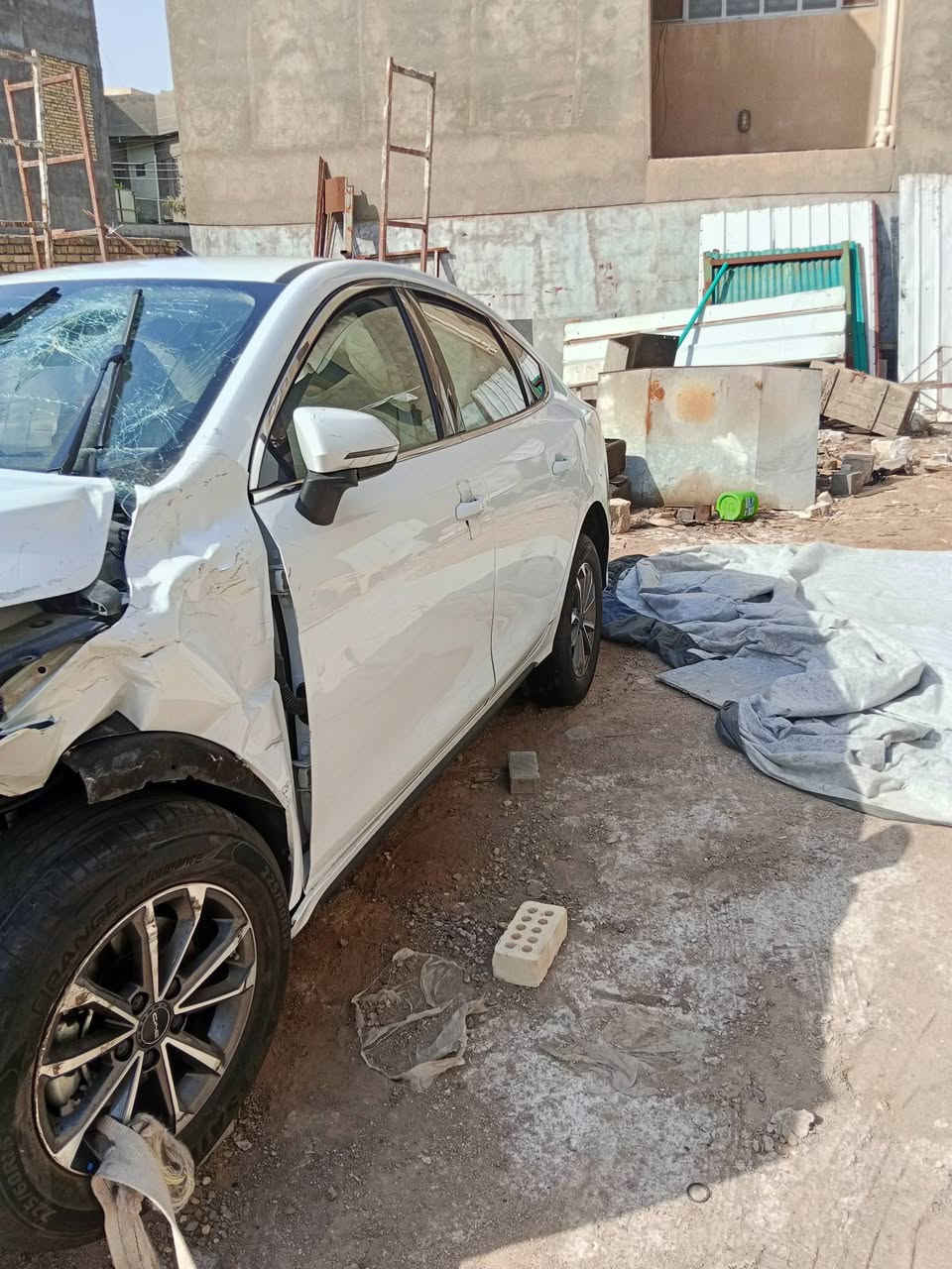 سلام عليكم بي واي دي موديل 25رقم بصرة للبيع علا حادثهة ***********
