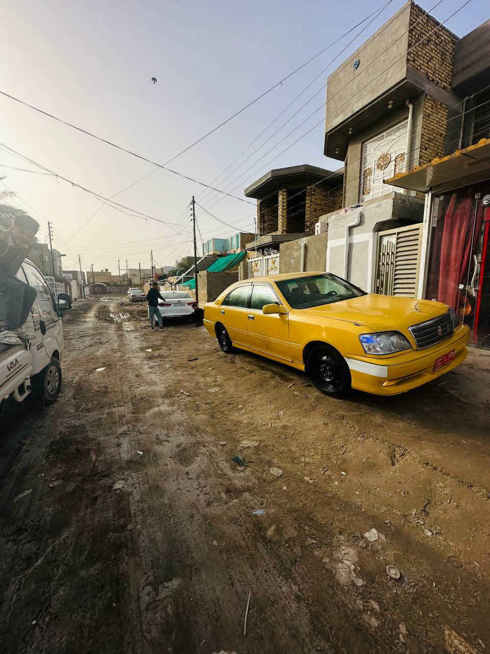 السلام عليكم
ملكة للبيع كصة قمارة فقط 
ما مدفوع كمركها 
بيها كتاب فحص مروري 
مكينتها فيفيتي 
تخم تاير جديد 
السعر ٤٠ وبيها مجال 
العنوان بابل مركز 
***********
