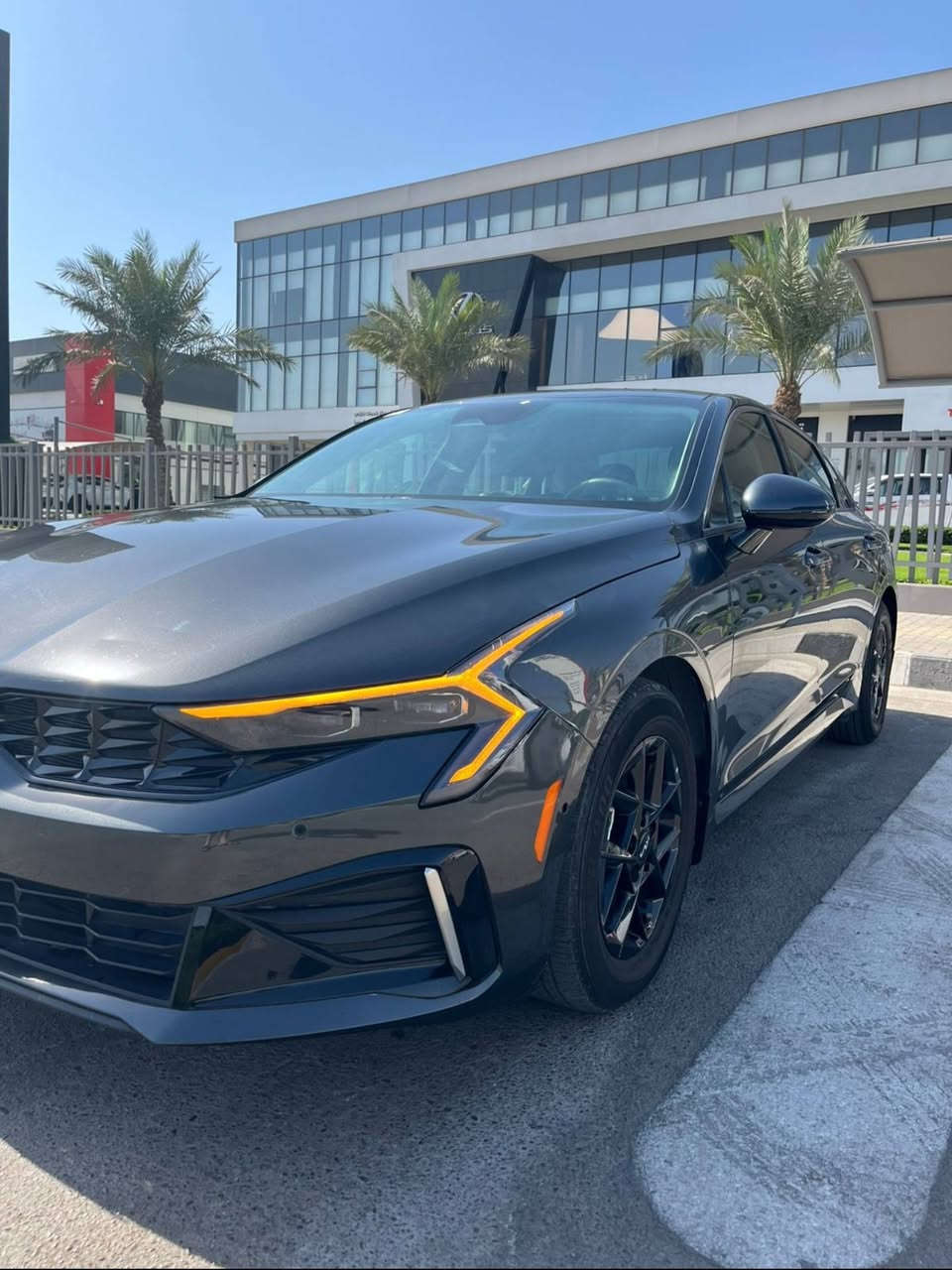 سلام عليكم  K5 2025 وارد أمريكي ماشيه ٦ الف زيروووورقم بغداد انكليزي بأسمى بصمة ابواب وتشغيل وصندوق صندوق ذكي يفتح عند الاقتراب تشغيل عن بعد شاشة كبيره متصلة ترحيب لدات امام خلفي حساسات أمامي وخلقي رادار امامي خلف وجانب وتوقف ذاتي وقيادة ذاتية واتو هولد مود ومعدات قيادة وسايد بربك دعمه مكينه 2500 تنفس طبيعي فول تحكم ستين قياس ضغط كشنات جلد الاطارات وأوامر صوتية وبعد مواصفات والسير مانازل السياره جديده بمعنى الكلمة حادثهه جاملغ وبنيد موضح بالمنشور مكان بغداد البلديات
***********
سعر 210
