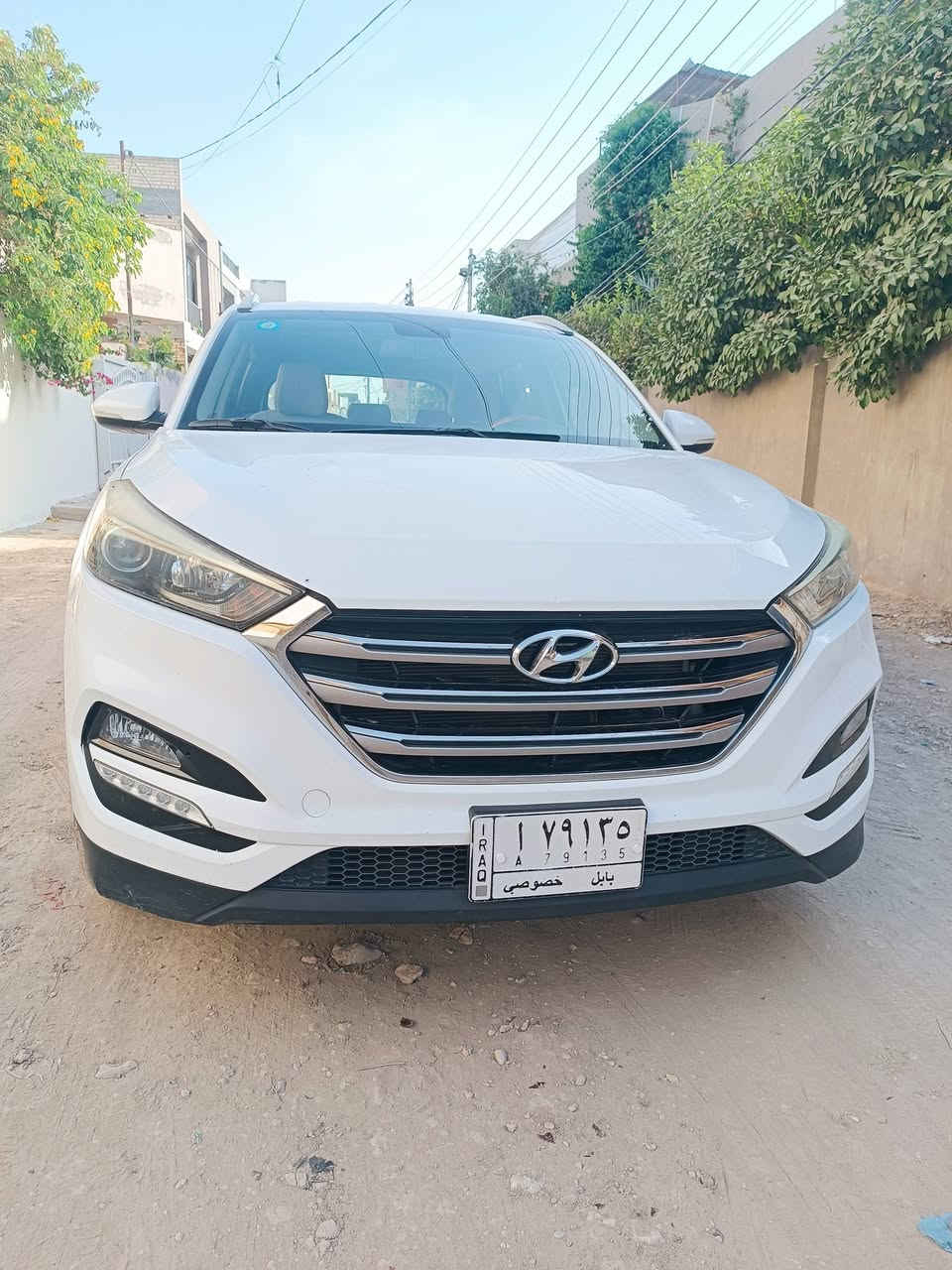 السلام عليكم ورحمه الله وبركاته
للبيع توسان خليجي موديل 2018 
ماشيه 145 km 
سايد بريك رجل
مري شفط
كاميرا خلفية 
حساسات خلفية 
بيها بارد اباب السايق شي بسيط و بعض الخدوش من تجي اشوفها الك 
محرك مفتوح اني فاتحة
گير مكفول 
السيارة نظيفة و ماناقصها برغي ، تايرات جدد ، حدادية قبل اسبوع مبدلها كاملة، تبريد ثلج قطعتين
السيارة باسمي اداورلك ثاني يوم
مكاني بابل - حلة - مركز 
سعر السيارة على الخاص او اتصال 
رقمي ***********
