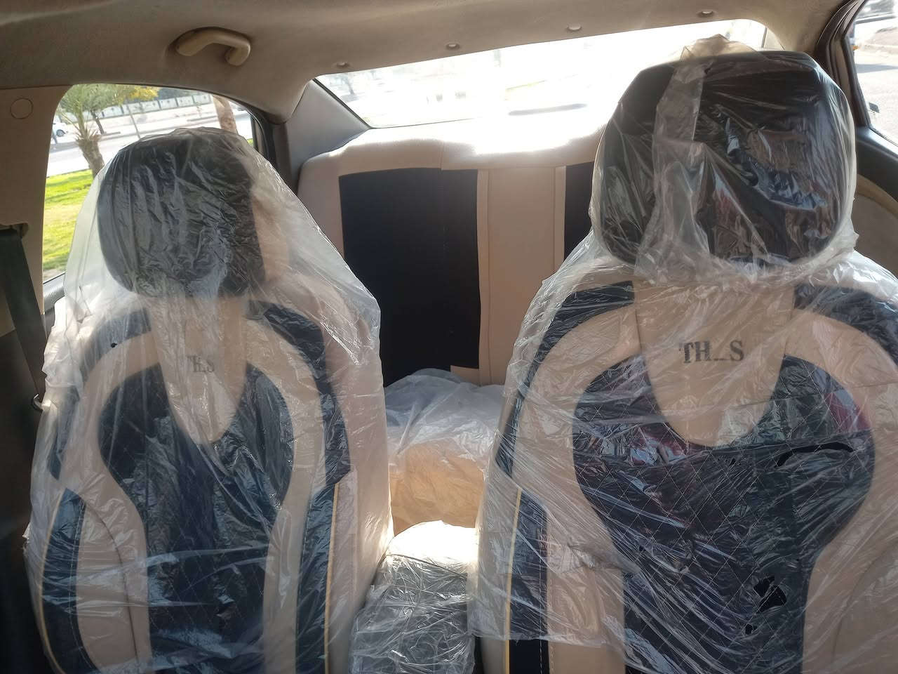 سلام عليكم
سيارة اكسنت خليجي موديل ٢٠١٣ 
للبيع السعر ٧٧ ورقه وبيه مجال وهذا رقمي 
***********
