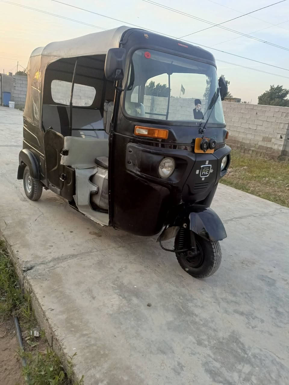 تكتك للبيع موديل 22شهر  11 رقم وسنويه بغداد السعر 8و 100وبيها مجال مكان بغداد بوب   ***********
