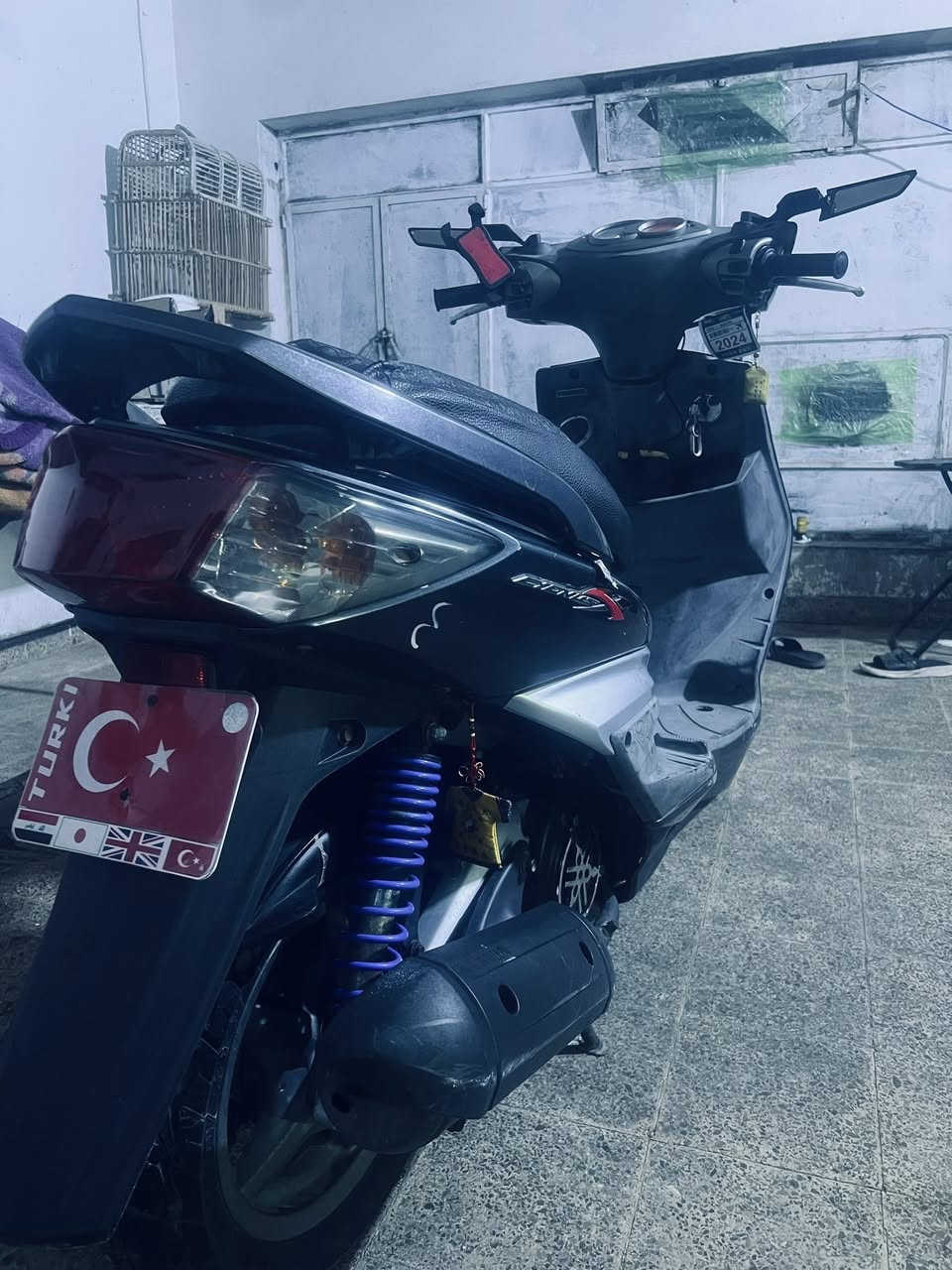 السلام سكنس فحل
رمبة رمبة رمبةة 
لون فيلي
كفالة عامةة 
اي نقص مابيه
دراجه نضيفه بمعنى الكلمة
زلغ مابيها
عنوان بغداد بلديات
للاستفسار ‭0788 406 6430‬
