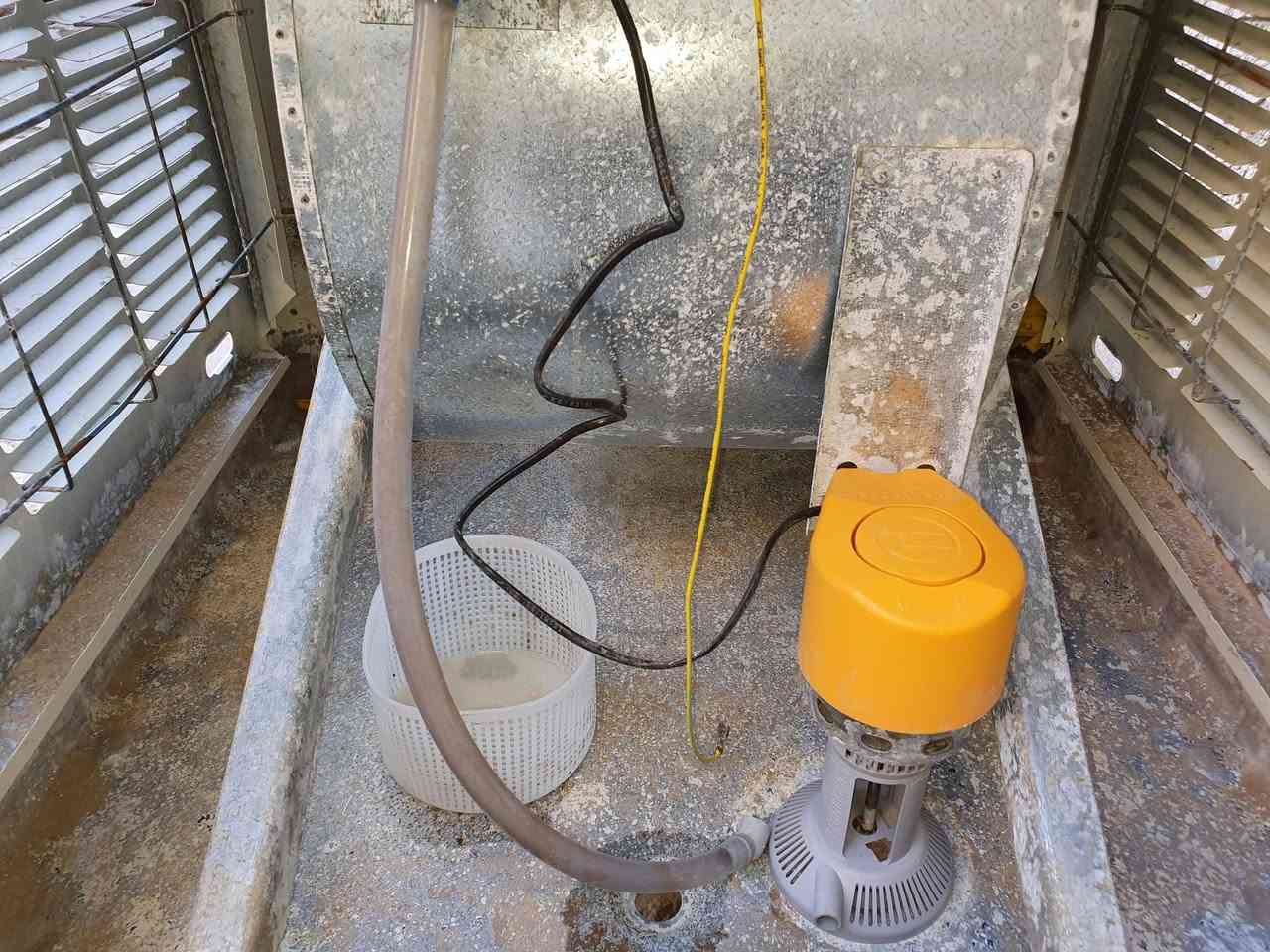 مبردة ألونا الأصلية للبيع مشتغله شهرين فقط سعر الجديدة 270 أني أبيعها بــ 175 / مكاني الشعلة


**إذا كنت صاحب هذا الإعلان وتريد حذفه لأي سبب، رجاءا أرسل رسالة إلى الدعم الفني**