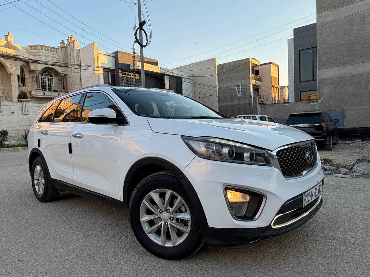 السلام عليكم ورحمة 
سورنتو موديل16 شكل 20
وارد امريكي 
رقم بغداد انكليزي
ماشيه 90 الف حقيقي
المواصفات
شاشه كامرا
تحكم جهتين
لد امامي خلفي
كشاف
داخل لونين صاج
اشاره بالمري
ويلكب 17
ميكينه 2400
كير خير من لله
حداديه جديده
تبريد ثلج
حادثه فقط بنيد وملاونين الجاملغات ويا فقط بدون داخل 
صور الحادث موجوده  يعني صبغ فقط رش مابيه اي ضرر
سياره مال جناي يعني حاهزه الاخير متذب عليه الف من كلش 
السعر 154 وبيه مجال 
مكاني بابل *********** حلة, بابل
