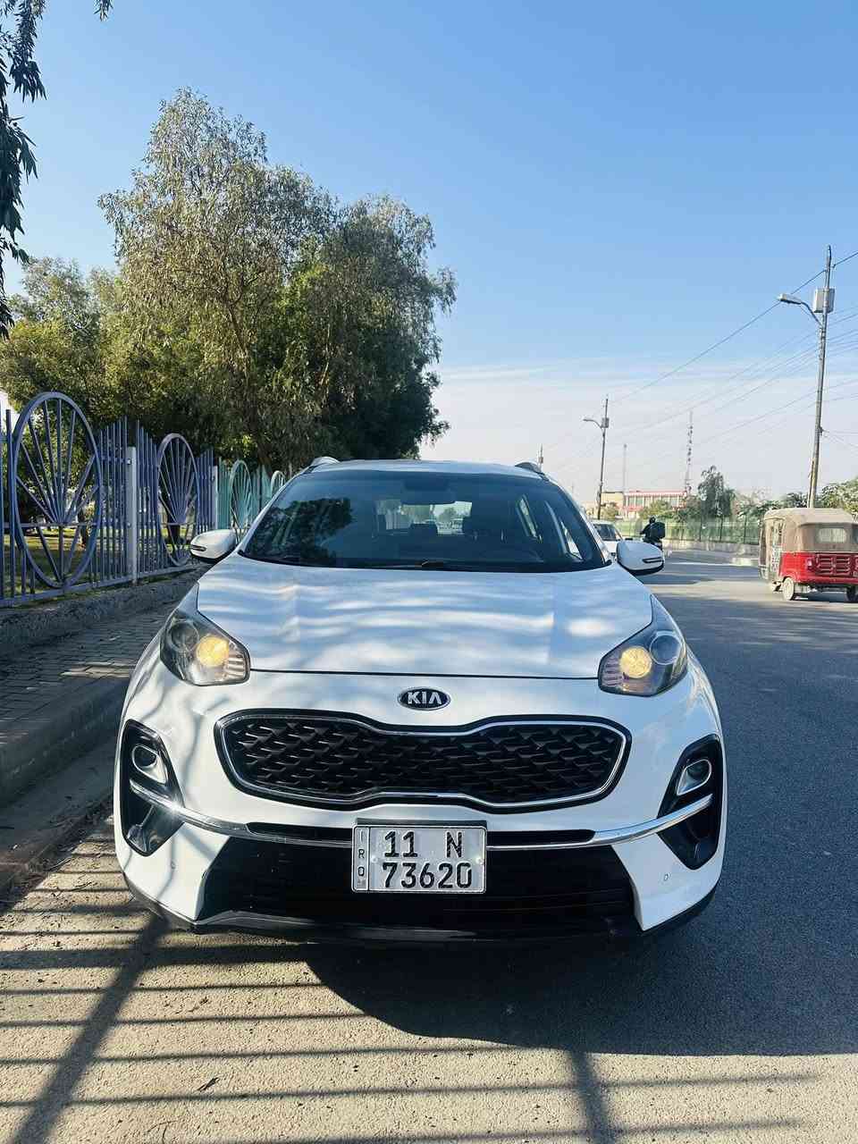 السلام عليكم 
اسبورتج خليجي موديل 2020 
كفالة عامه ماعدى بارد كلش بسيط اصبع 
ماشيه 83
مكاني الامين قرب القناة 
موصفات عاديه 
كامرة اصليه اسويج 
السعر 197$
الاستفسار ***********
