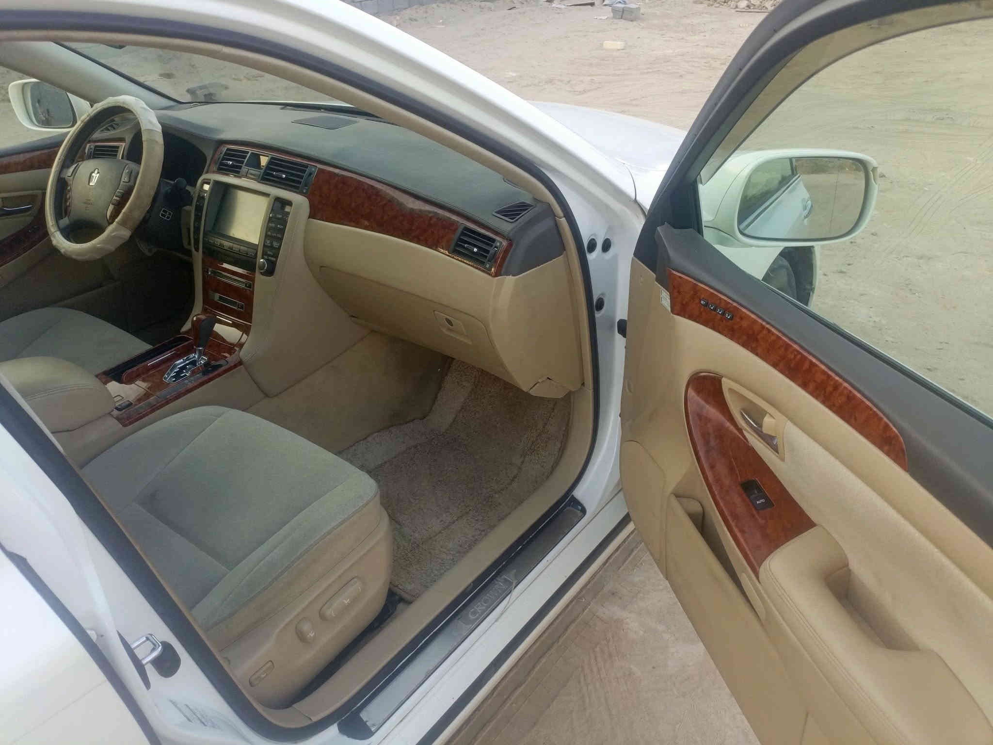 شاهينه 2004 ادوات
مكفولة كفاله عامه 
فول مواصفات عدا الجلد 
فتحه ثلاجه 3 قطع تبريد 3 قطع بردات 
ستيرن كهرباء وتحكم 
4 كشتات كهرباء
حجر بيه موجود
ماشيه 84 الف 
كفاله عامه كارتون مكفولة من حتى من الشخط
ما ماشيه بل عراق جديده 
سعر 80 بيه مجال للشراي
 مكان انبار 
***********
