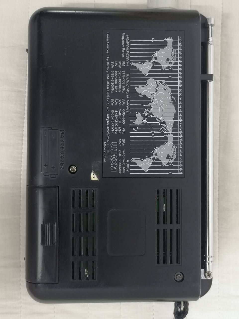 جهاز UN. COM يدعم نطاقات متعددة تشمل FM، MW (الموجة المتوسطة)، LW (الموجة الطويلة)، و7 نطاقات للموجات القصيرة (SW1-7) باتري عدد٢ قلم
المكان 
حاليآ في كربلاء قرب مستشفى الكفيل موجود
او بغداد البياع  ***********
