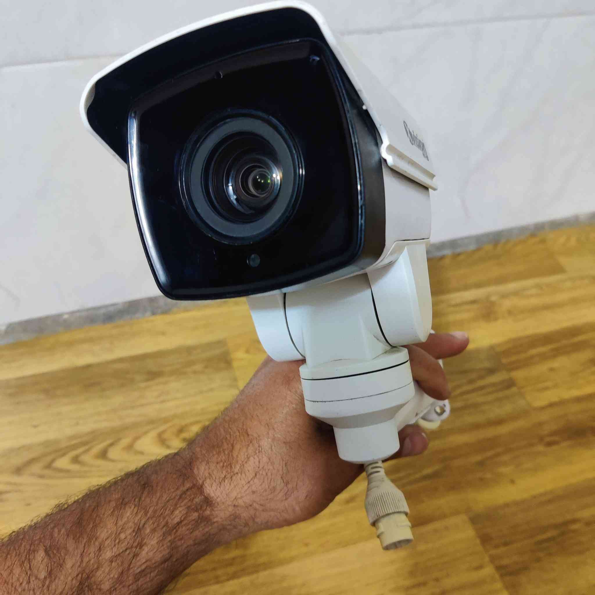 كامرتين ip  متحركه بجميع التجهات زوم متحرك X10 بس وحده يحتاجلهه تبديل فيشه السيم مزنجر من الماي ب50 الف ثنينهن


**إذا كنت صاحب هذا الإعلان وتريد حذفه لأي سبب، رجاءا أرسل رسالة إلى الدعم الفني**