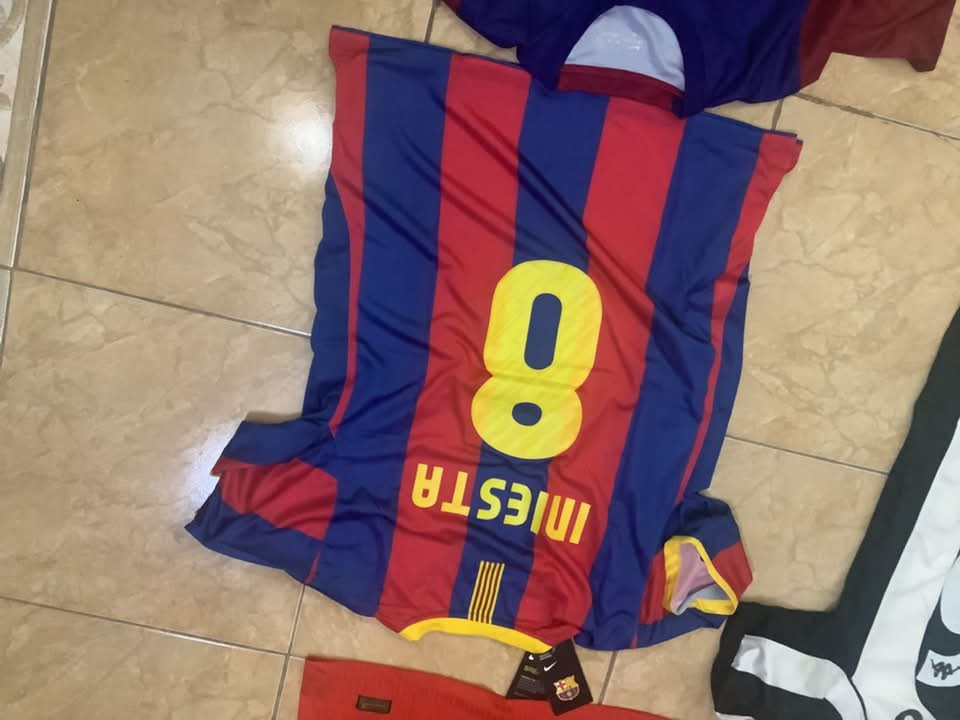 دريسات سعر  8 بس مال برشلونة و يوفنتس و تشلسي على 13    قياسات برشلونة m برشلونة أنيستا L يوفنتس L تشلسي L  ريال ابيض  XL ريال ثاني M برتغال XL  مكاني ديالى بعقوبة عندي توصيل إذا ما تقدر تراسلني دزلي طلب صداقة واني أراسلك


**إذا كنت صاحب هذا الإعلان وتريد حذفه لأي سبب، رجاءا أرسل رسالة إلى الدعم الفني**