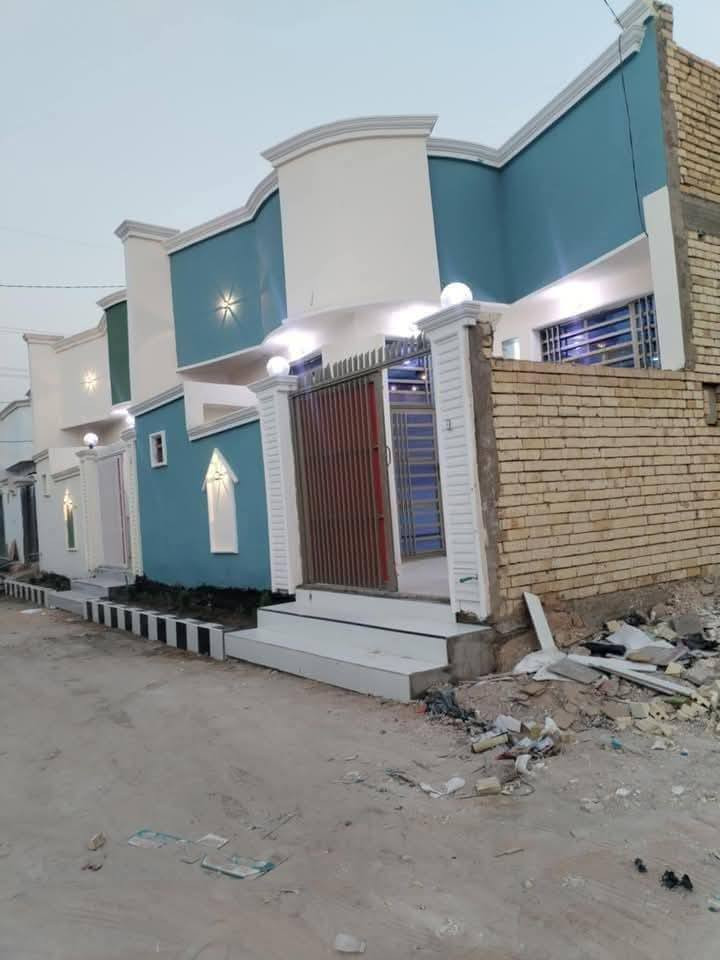 السلام عليكم اشتغل صباغ بيوت
صبغ جدران+ تصليح بياض+واجهيات + 
ديكورات _جبس بورد_بديل الخام _سحبات 

***********
