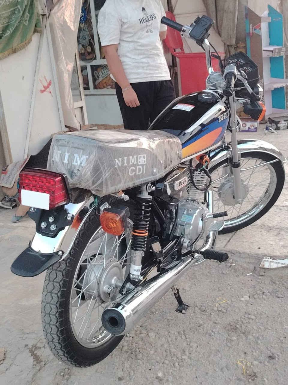 السلام عليكم
اربعه كير  موديل 26 
اوراق 6
سعرهاا 700 وبيه شي قليل مجال 

واهل الكلك وهاي سوالف لاتجون ولا توصلون خوش 3مرات يكمشوني المرور او الشرطه كبل تطلع الدراجه بس اطيهم لاوراق 
ثاني شي ماشي بيه لكربلااء ونجف هم طالع الدراجه مايكلولك ع عينك حاجب 

 مكاني الديوانيه قضاء الشاميه 
تواصل ع رقم فقط 
***********
