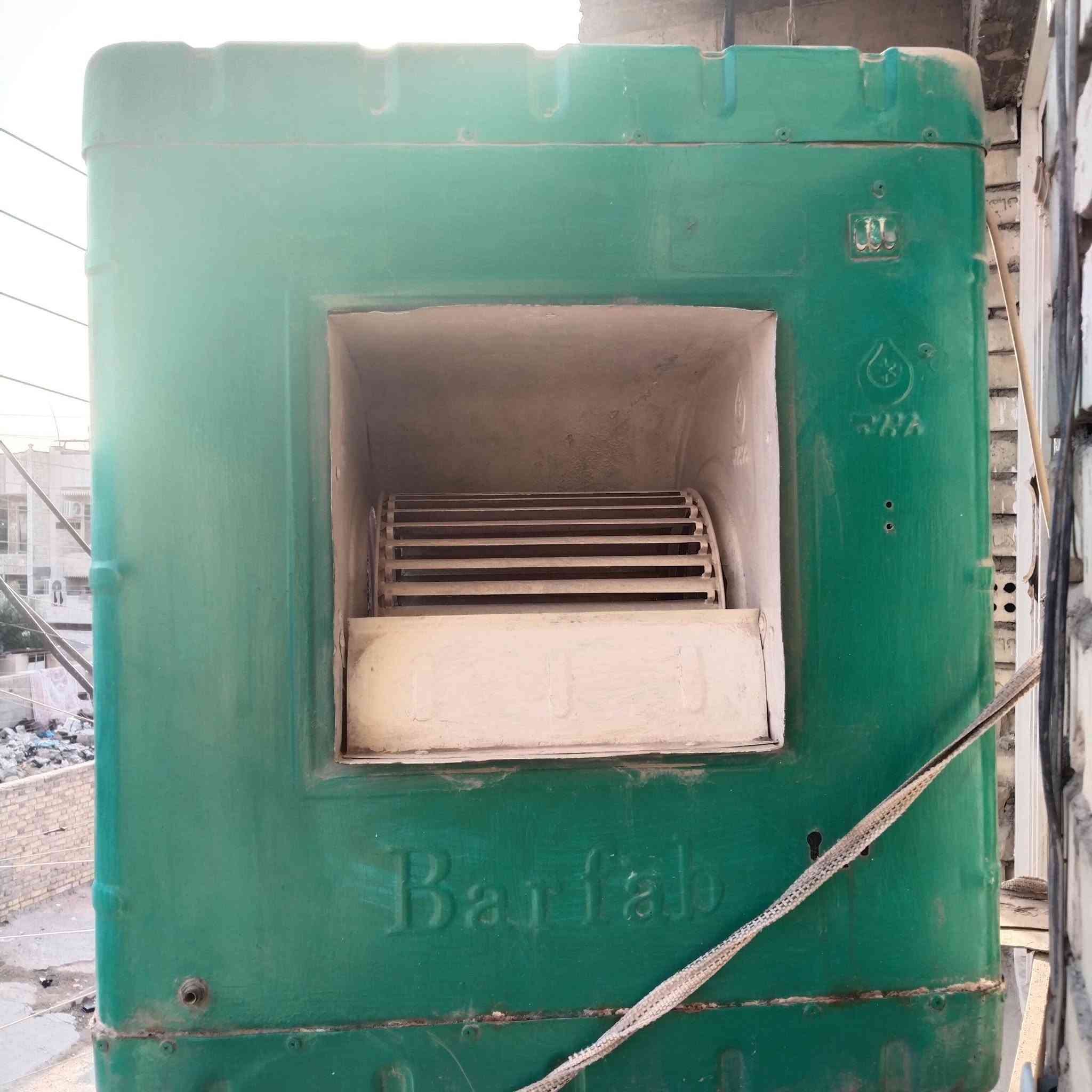 ,مبردة برفاب الباب الاول بسعر ٨٠ الف
بغداد حي اور ام الكبر والغزلان 
***********

