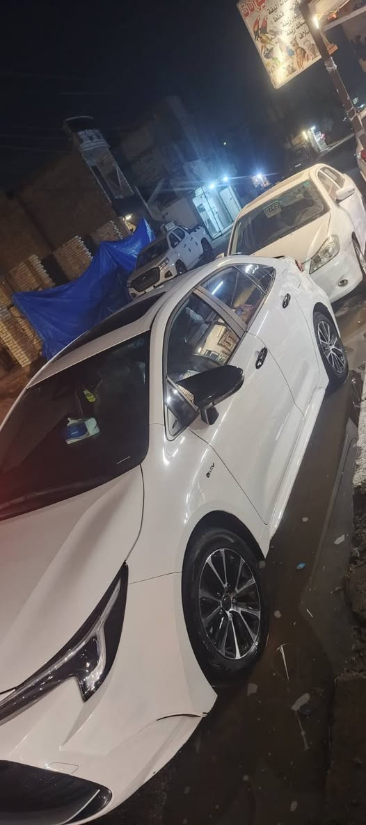 السلام عليكم كورلا ٢٠٢٤ شكل الامريكي 
السيارة مكفوله كفاله عامه من كولشي
السيارة ماشيه ٢١ الف فقط على وضع الشركه
مواصفات معروفه شاشه كاربلي 
فتحة سقف سلايت
تبريد قطعتين
تحديد مسار 
سياقه ذاتيه
ارضيات ريزبلاي حاضره
عليها سستم سوادات 
الجام السيارة بالكامل مغلف حراري
توقف ذاتي 
وكل غراضها مال الشركه موجودة ارضيات 
وباقي المواصفات المعروفه 
السعر ١٥٠ وبين شي بسيط
العنوان بغداد البياع حي المواصلات نهاية شارع قطر الندى
*********** بغداد, العراق
