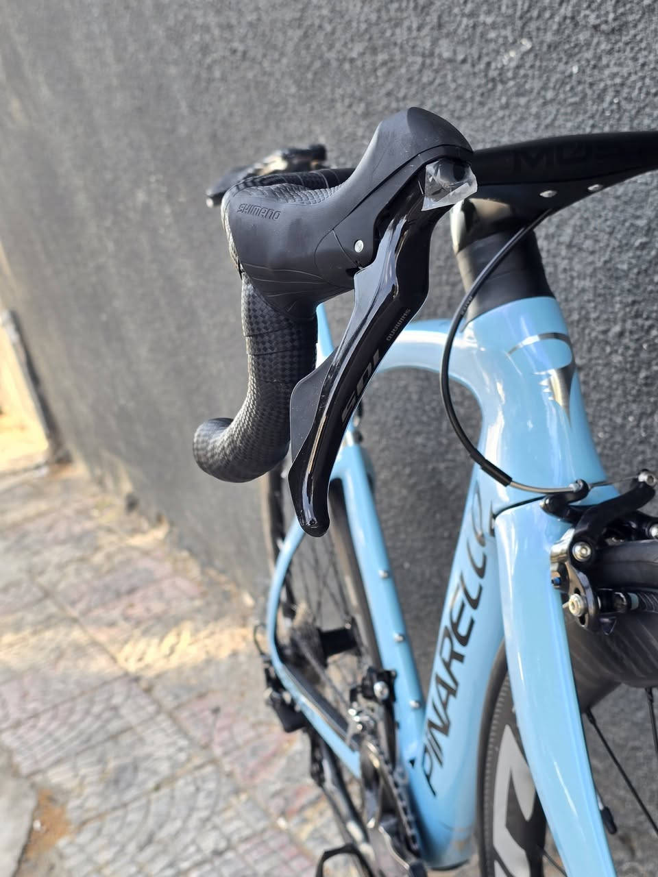 سلام عليكم
دراجة Pinarello F
فول كاربون لون مميز 🩵
قياس الفريم 52 مختوم Uci 
نظام Rim Brake فحمات
سستم شيمانو 105 /R7000
صينية البراكيت R7100 /52
ويالة كاربون Ziip طرب 6بنط
تايرات كتان كونتننتال الماني 
لوكات شيمانو كشن كاربون 3d 
دراجة فول نظافة قبل 20 يوم مشدودة 
للاستفسار والسعر خاص 
***********
