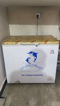 مجمدة 12 قدم شغال اي عطل مابيهة  ابلادية ما امصلحة شرط الشغل  سعر 115 ...