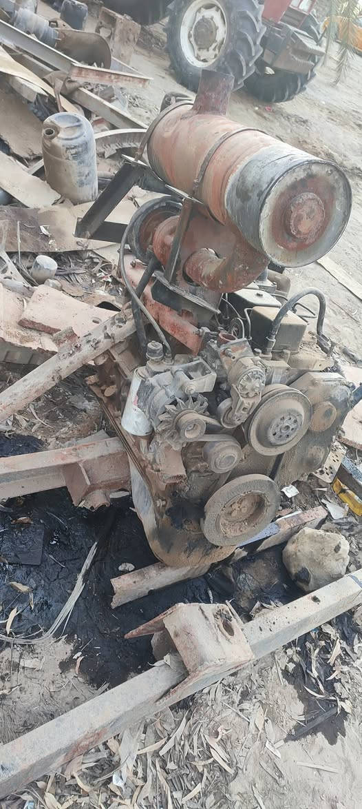 سلام عليكم محرك كمنز مال شفل كاوسكي 70 عوزه بس رنكات مكينه شغاله امانت الله سوبر جديد قبل شهرين شاده وبم جديد هم ستوني مسوي الله شاهد تصل وبيك خير وتتلل ***********
