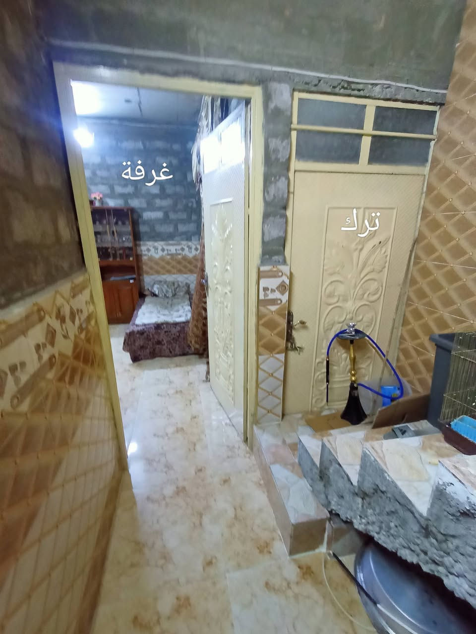 دار للبيع .. حي القدس التقطيع الجديد قرب مقبرة التلفزيون على الشارع العام الجديد
125 متر طابق واحد ... غرفتين نوم واستقبال وهول 
السعر 115 بي مجال ...
***********
***********
