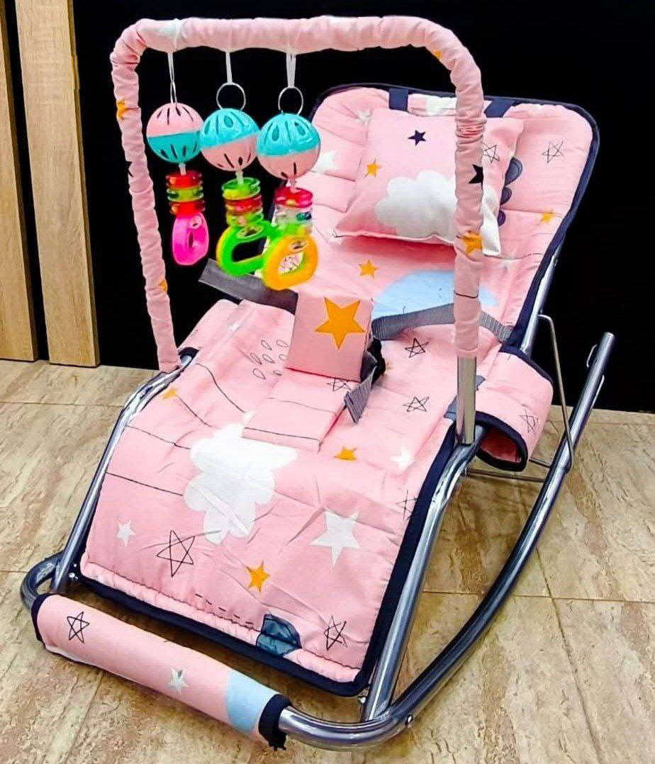 عرض الكرسي الهزاز + البيبي نيست الدائري
كرسي هزاز يستخدم كسرير ليستخدمه الطفل أثناء القيلولة توفر الراحة من خلال تصميم مميز للغاية، مصمم خصيصًا لتوفير أقصى قدر من الراحة والأمان للطفل يساعد الطفل على النوم والاسترخاء بشكل أفضل، كما أنه محكم الغلق بشكل جيد للغاية الكرسي به 3 أوضاع: 1- وضع الكرسي، 2- وضع السرير، 3- وضع الإغلاق والتخزين.


**إذا كنت صاحب هذا الإعلان وتريد حذفه لأي سبب، رجاءا أرسل رسالة إلى الدعم الفني**