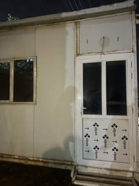 كرفان ٣ب٣ نظيف جداً مكان التاجيات ٠٧٨٠٥٧٤٢٢٠٤