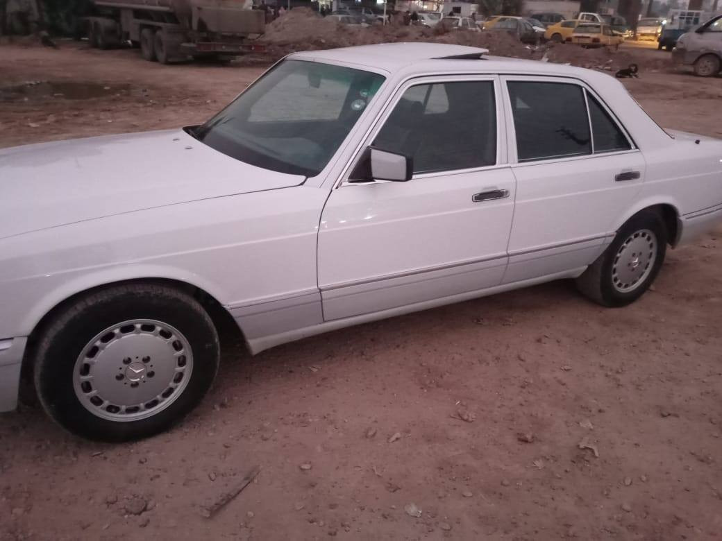 سيارة جانبو موديل ٨٧ باب قصير سيارة بلاد داخل جديد اريل كهرباء كامرة خلفية كهرابائيات كلها شغالة صبغ جاملق سايق مع بنيد سلايت شغال محرك قبق اسود سيارة جاهزة كير محرك كلش نضاف تخم تاير باتري جديد  السيارة موجودة بغداد  سعرة ١٠٠ ورقة 
***********
*********** واتساب
