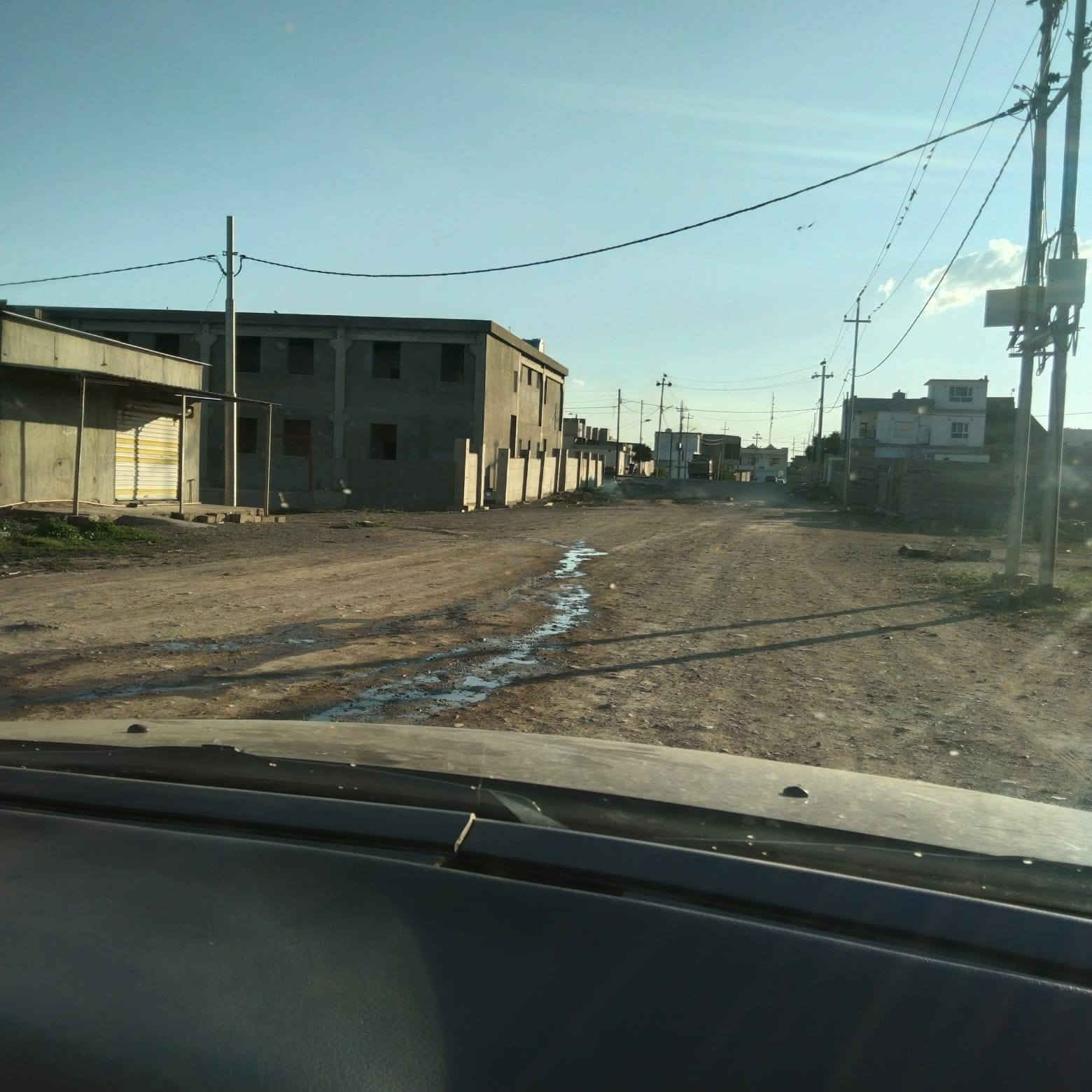 قطعه للبيع المساحه 250متر  الواجه 10والعمق 25 بصف المدرسه الجديده بضهر ابو ليث ابو كروب الدبس
السعر 18وبيها مجال ان شاء الله حسب القناعه
*********** هاذه رقمي
