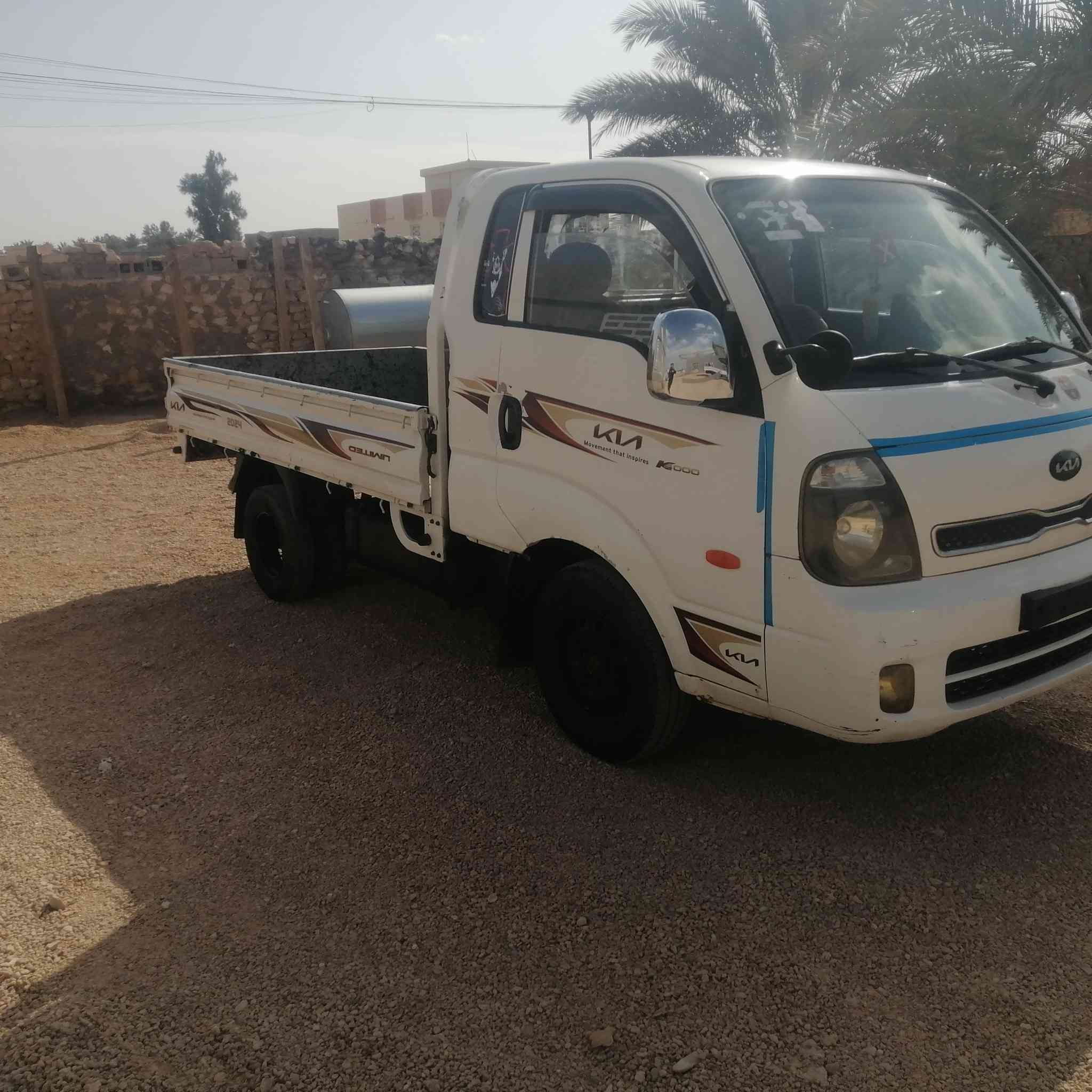 سلام عليكم شباب كيه موديل 21محرك مسكر كير عادي سياره حله من صوره بدون رقام لي يحب يشتريها يدك علا هاذ الرقم ***********
سعر 68وبيها مجال
