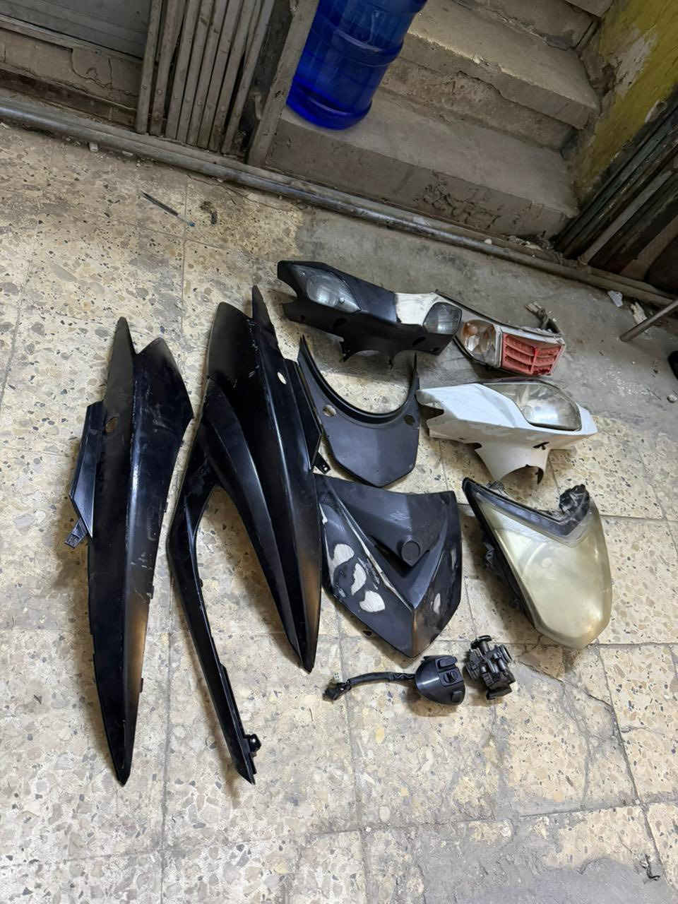 سلام عليكم شباب كفر سكنس لد للبيع وكصه مال جيتي آر  وبك لايت سكنس فحل وجويتر ومجمع تك لد كلمن وسعره عنوان السعدون رقم ***********
