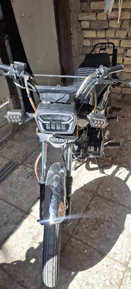 السلام عليكم دراجه للبيع 
ايراني سونك 
مديل 2025  أوراق
السعر 725
مكاني بغداد فلكت حي النصر
رقم الهاتف ***********
