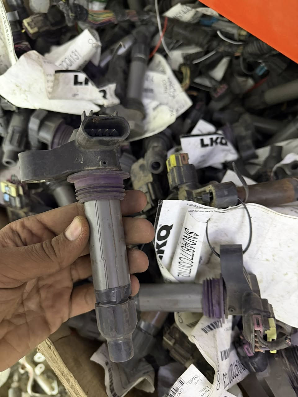 السلام عليكم وصول مجول/كويل 
تيران  واكاديا اصلي اصلي تفصيخ شركه امريكا 
سعر القطعه ٦ آلاف 
الاتصال /*********** 
توصيل جميع العراق ٥ الف 
شرط الشغل والفحص
