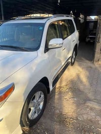 لبيع ولمراوس لاندكروز ٢٠١٣ ابريم مكفوله من كلشي شخط صبغ بارد رصعات تبد...