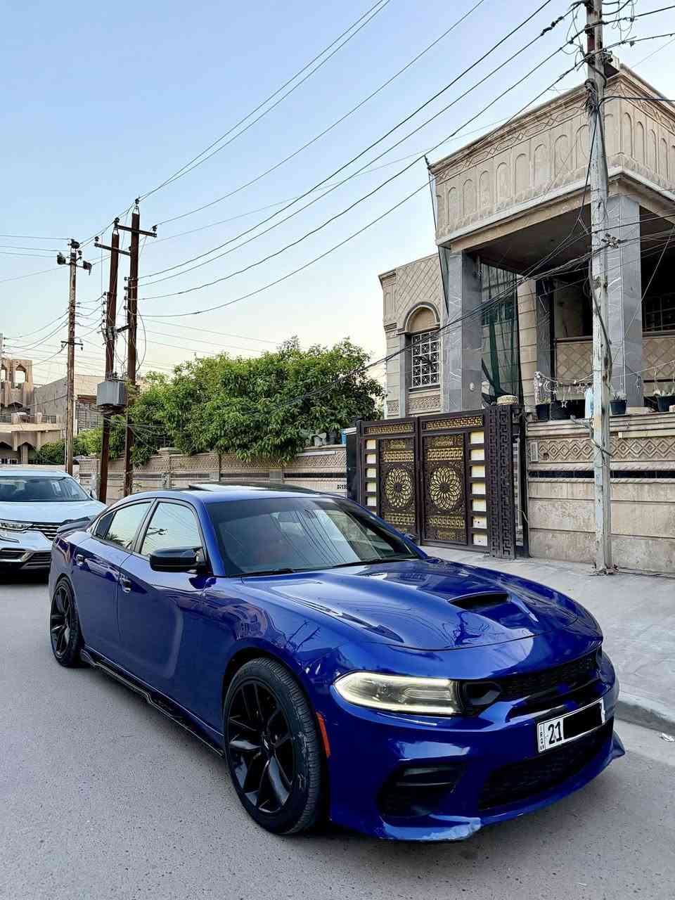 جارجر جيتي موديل 2020سوبر تراك باك
4*4
موصفات فول 1/1 عدا الرادار 
بجم كبس 
حادث جاملغ وباب خلفي ايمن 
وباب السايق وربع جاملغ امامي يعني جاملغ بس الذيل مالته 
يعني صبغ 3 قطع ونص 
سياره فور ويل وملغي 
سياره ماشيه 49 
فتحه سقف 
بصمه تشغيل وابواب وجنطه 
كشن جلد وكهرباء 
كشنات تدفئه 
ويل 20 وتخم تاير نضيف 
محرك 3600 كفاله 
رقم شمالي السليمانيه تريد تحويل او وكاله 
مكان السياره بغداد السيديه 
السعر 192
***********
