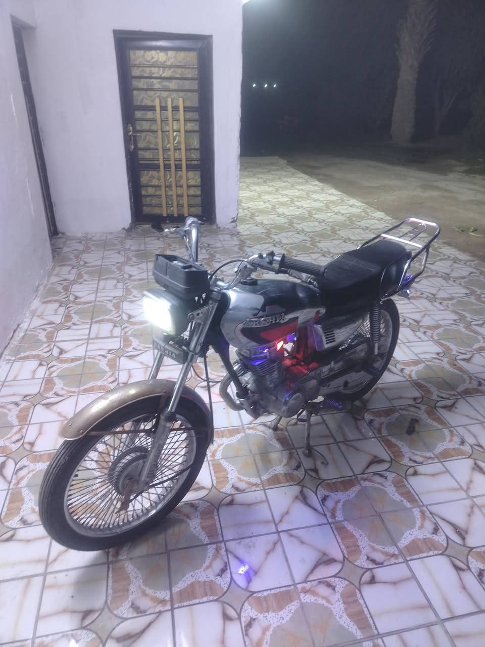 دراجه ارشه موديل 18 خير من الله محرك نضيف كهربائيات شغاله السعر 275 وبيها مجال لشراي مكاني جبله حيدري الرقم ***********
