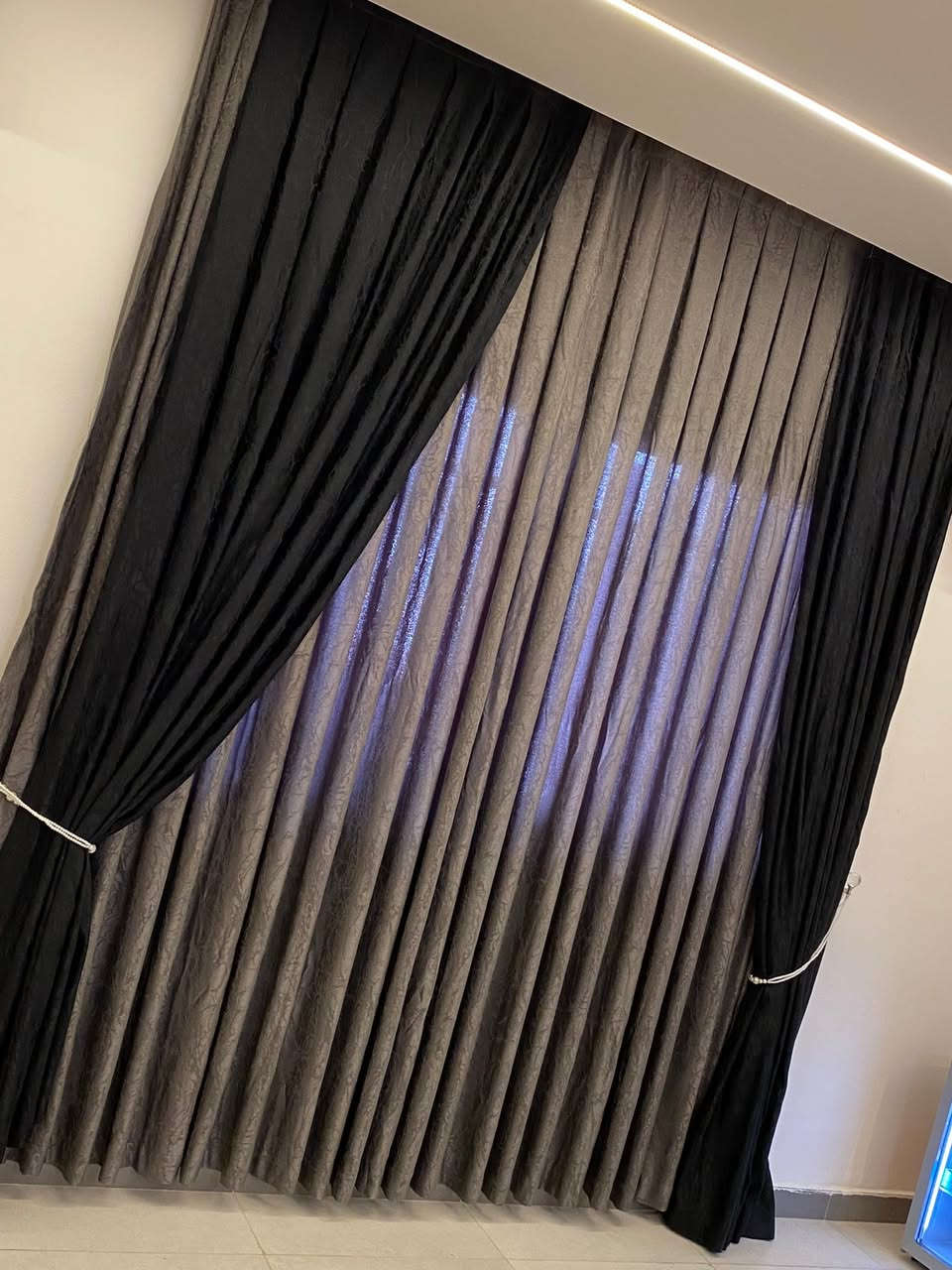برده للبيع قماشها شامو الثقيل قفلها ب ٢٠٠ جديده اقل الشهر اشتريتها صارت عليه ب ٤٥٠


**إذا كنت صاحب هذا الإعلان وتريد حذفه لأي سبب، رجاءا أرسل رسالة إلى الدعم الفني**