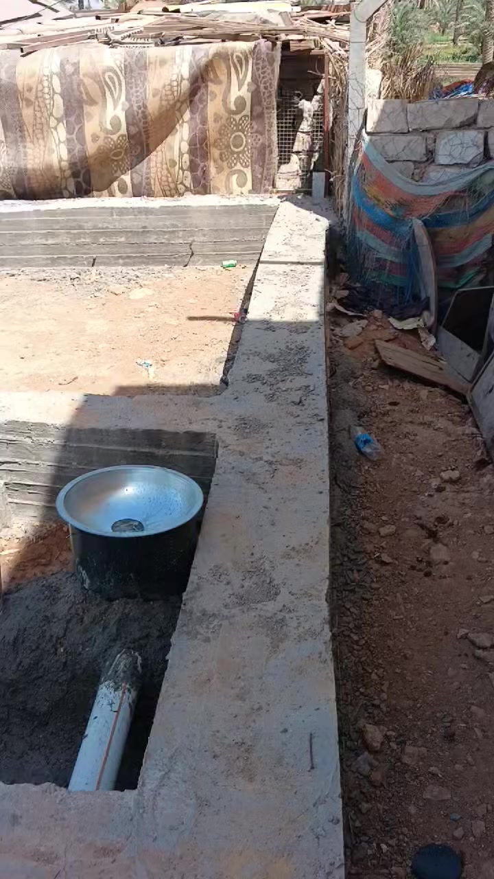 عرصه للبيع المكان الحولي قرب فلكه المضفر 
المساحه ١٥٠ م 
تأسيس مجاري 
صب كونكريت  السعر ١٤   وبيه مجال  ***********
