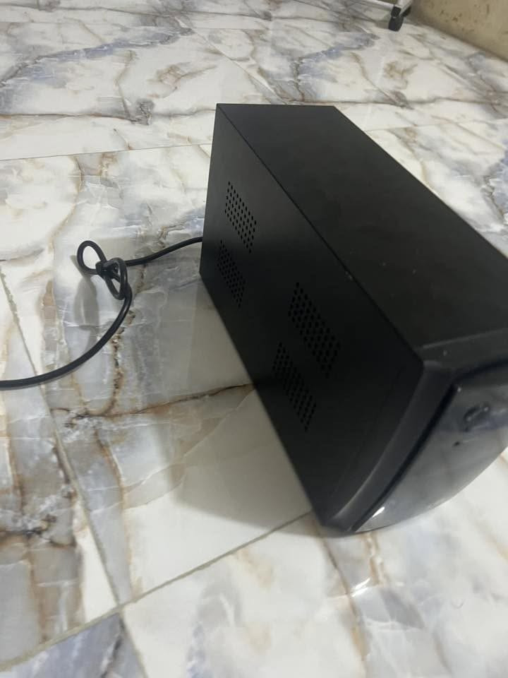 يو بي اس ups للبيع جديد ما مستخدم هواي سبب البيع اشتريت عاكسة  حجمه 1500 بطارية سليمة 
سعره 45 الشراي يتصل ويدلل 
 ***********
