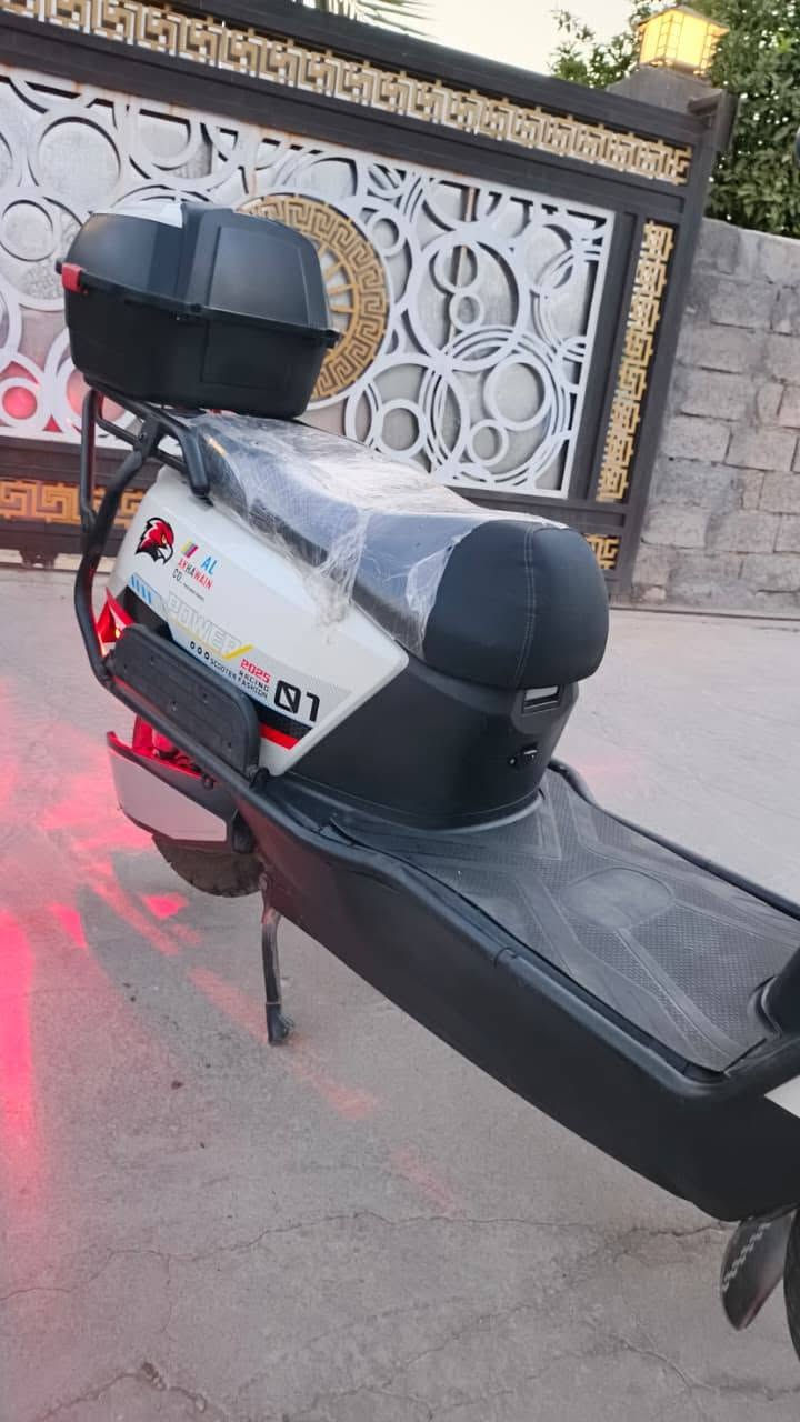 سلام عليكم
سكنس للبيع بطاريات عل فحص 
نضافه كدامك فول 
مناقصه لو برغي 
نشاطه فول 
للاستفسار 
*********** واتساب او اتصال
