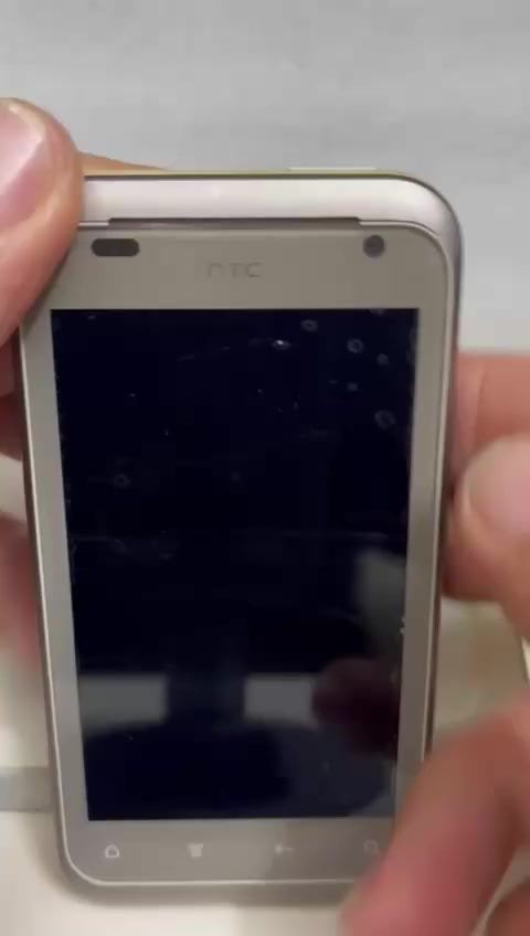 HTC 🫡 تحفه ومن النوادر شغال بل كامل فووول مع ستاند الشحن المميز 👈السعر 100 الف👉 ملاحضه الجهاز غير مفتوح ولاداخل تصليح تحفه فنيه


**إذا كنت صاحب هذا الإعلان وتريد حذفه لأي سبب، رجاءا أرسل رسالة إلى الدعم الفني**