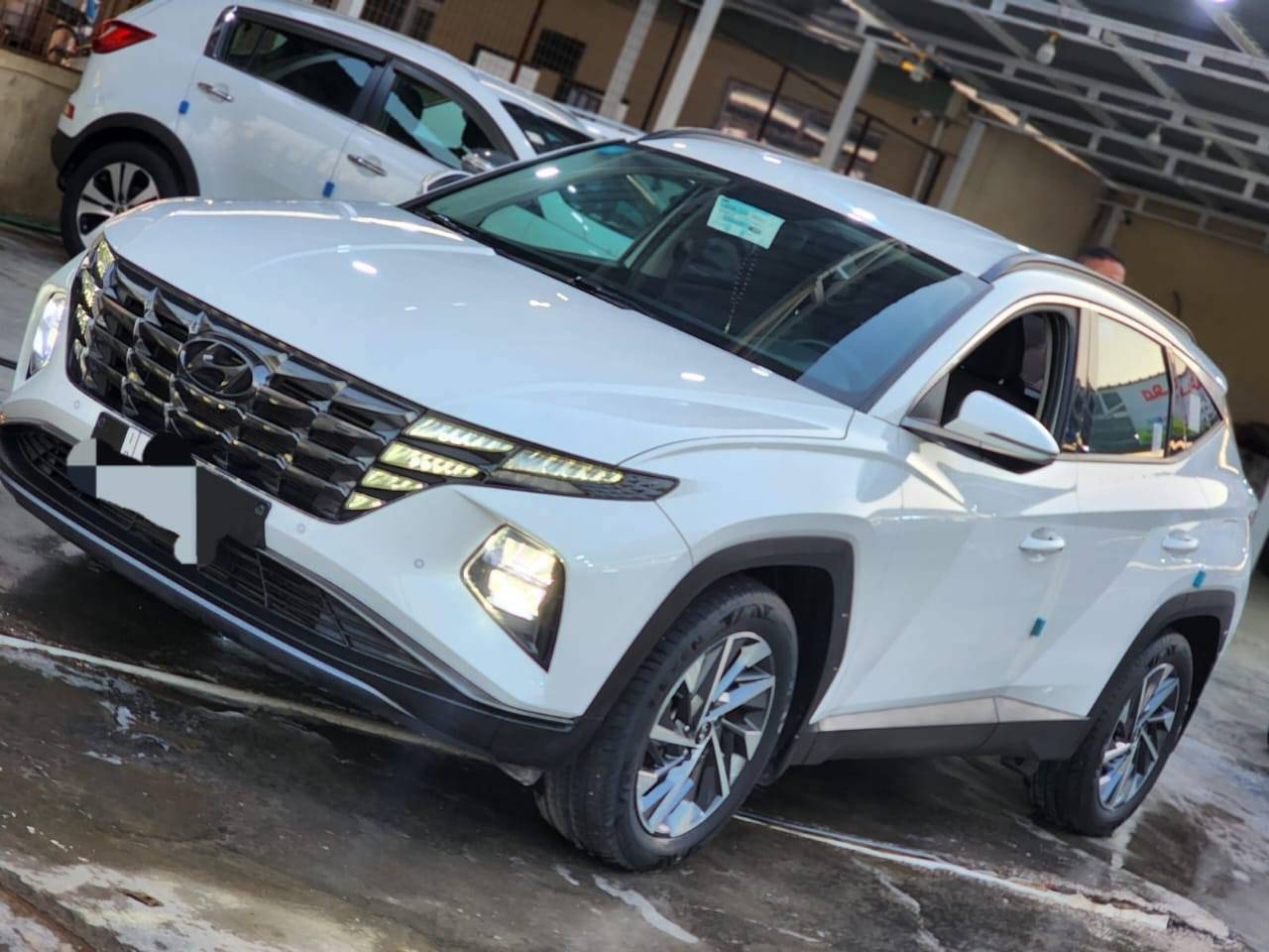 توسان موديل 22خليجيه  رقم بغداد الجديد بسمي فول مواصفات عده البانوراما  بيهة صبغ بل مصطره مال جنطه بدون داخل بدون فتح  السعر 192 عنوان بغداد اليوسفيه موبايل *********** بيع او مراوس حسب القناعه
