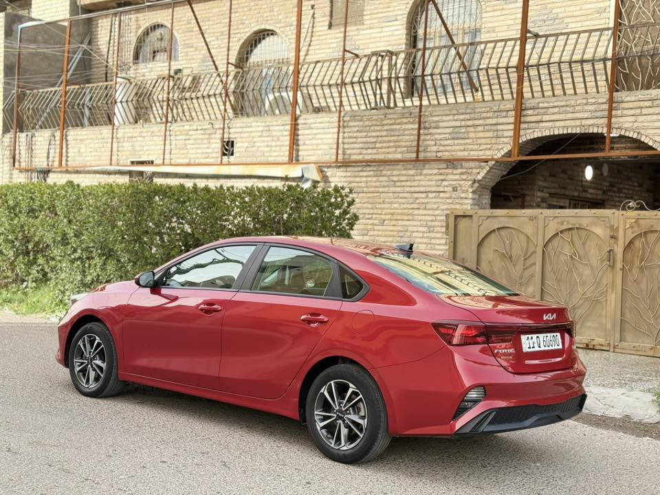 السلام عليكم 🙋🏻‍♂️🌹
للبيع KiA فورتي موديل 2024 دخول جديد ترقيم جديد رقم بغداد بأسمي تحويل ثاني يوم مشروع وطني وارد أمريكي مكفوله من الصبغ بدون حادث تخريب فاتحين جاملغ وراجع نفسه بلادي وباب سائق أصلي بدون صبغ لون مكفوله من صبغ ليبل واحد كلها 

بجم بلادي شركه سياره جديده يمعنى الكلمه بوضع شركه ماشيه 20 ألف ترايها زيرو مكينه 2000 دوش كير محرك صدر تبريد مكفولات برغي مابيها نقص جاهزه ( حجر بيئه بلادي )

مواصفات 🚘❣️

شاشه كبيره لمس كامره دواره 

رادارات توقف ذاتي عند الاقتراب 

مسار خطي سياقه ذاتيه 

خمسه ويل كب مع تخم تاير جديد 

ثلاث انظمه قياده سمارت ونورمال وسبورت sport 

فول تحكم استيرن أربع جهات بلوتوث حاكيه واي فاي كار بلي 

مدوشمه ارضيه جلد وكشنات سفاري 

سبير ويل كب جديد 

للأستفسار *********** أسيا ❤️

       ***********  عراقنا 

أبو علي مكاني بغداد البياع السعر 157 وبيها مجال ❤️🤍
