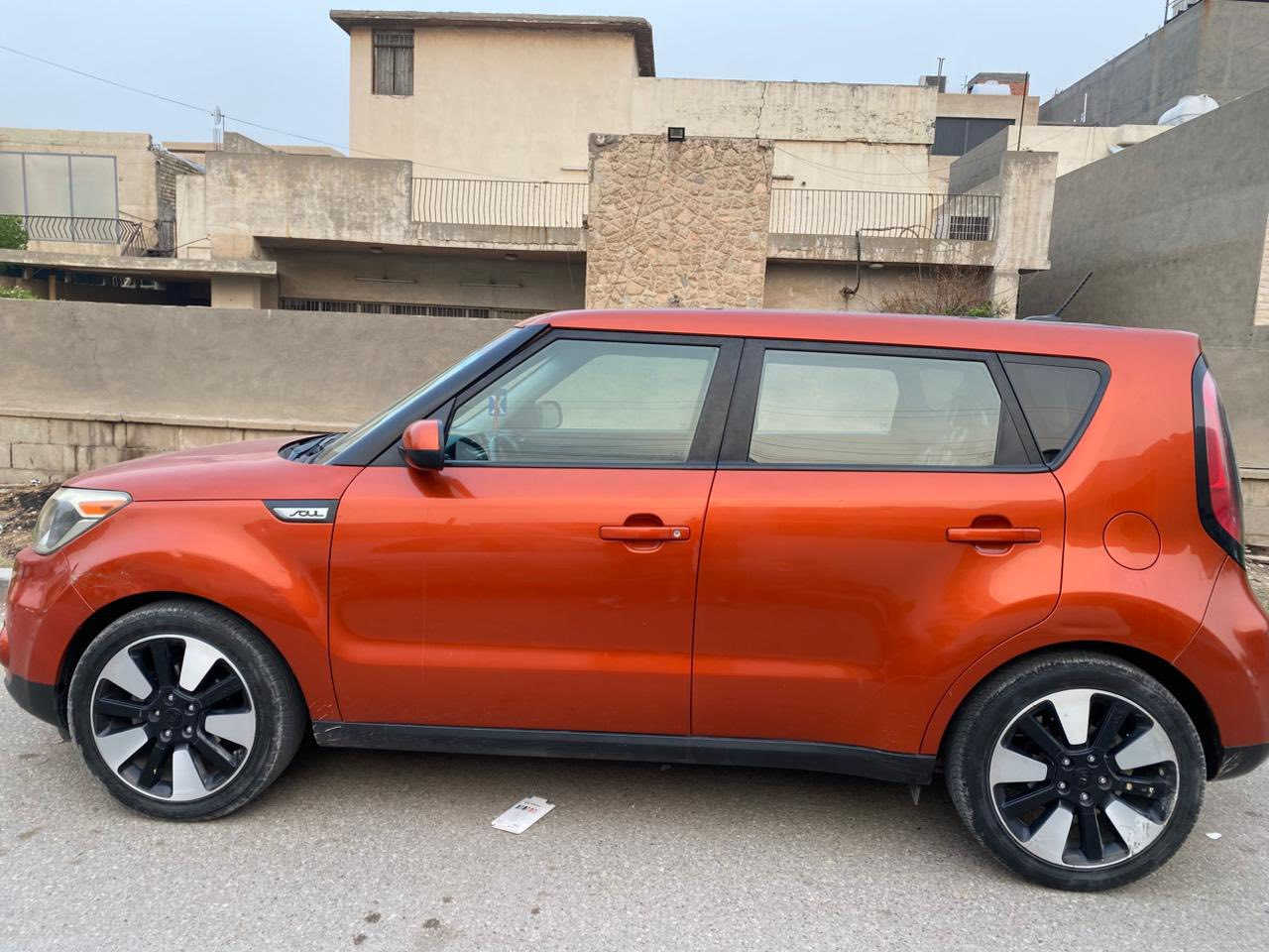 بسم الله الرحمن الرحيم
للبيع كيا صول
سيارة كلش نظيفه
موديل 18
وارد امريكي
محرك 2000 جي تي اي
بحالة ممتازة
كير محرك تبريد صدر كله جيد جداً
ماشيه 49
شاشة و كاميرا كهربائيه بلاديه
 كل كهربائيات السياره شغاله 
حادث چامرلغ و بنيد مرجع بلادي
تخم تاير جديد
كله دهن اصلي يورول
رقمها الجديد بغداد 
السياره بأسمي 
سعرها 130 و بيها مجال للشراي 
مكاني بغداد القادسية 
***********
