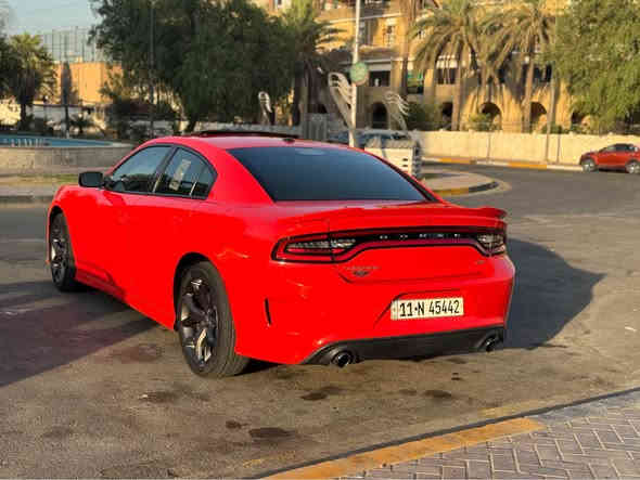 سلام عليكم للبيع عندي جارجر 2019 خليجيه جيتي وكالت هارلم مكفوله عده اصبعين بارد بل جاملغ الخلفي لون مميز برتقالي ماشيه 48 فوله موصفات رقم بغداد بسمي السعر 293 وبيها مجال مكاني بغداد الاعظميه رقمي *********** بغداد
